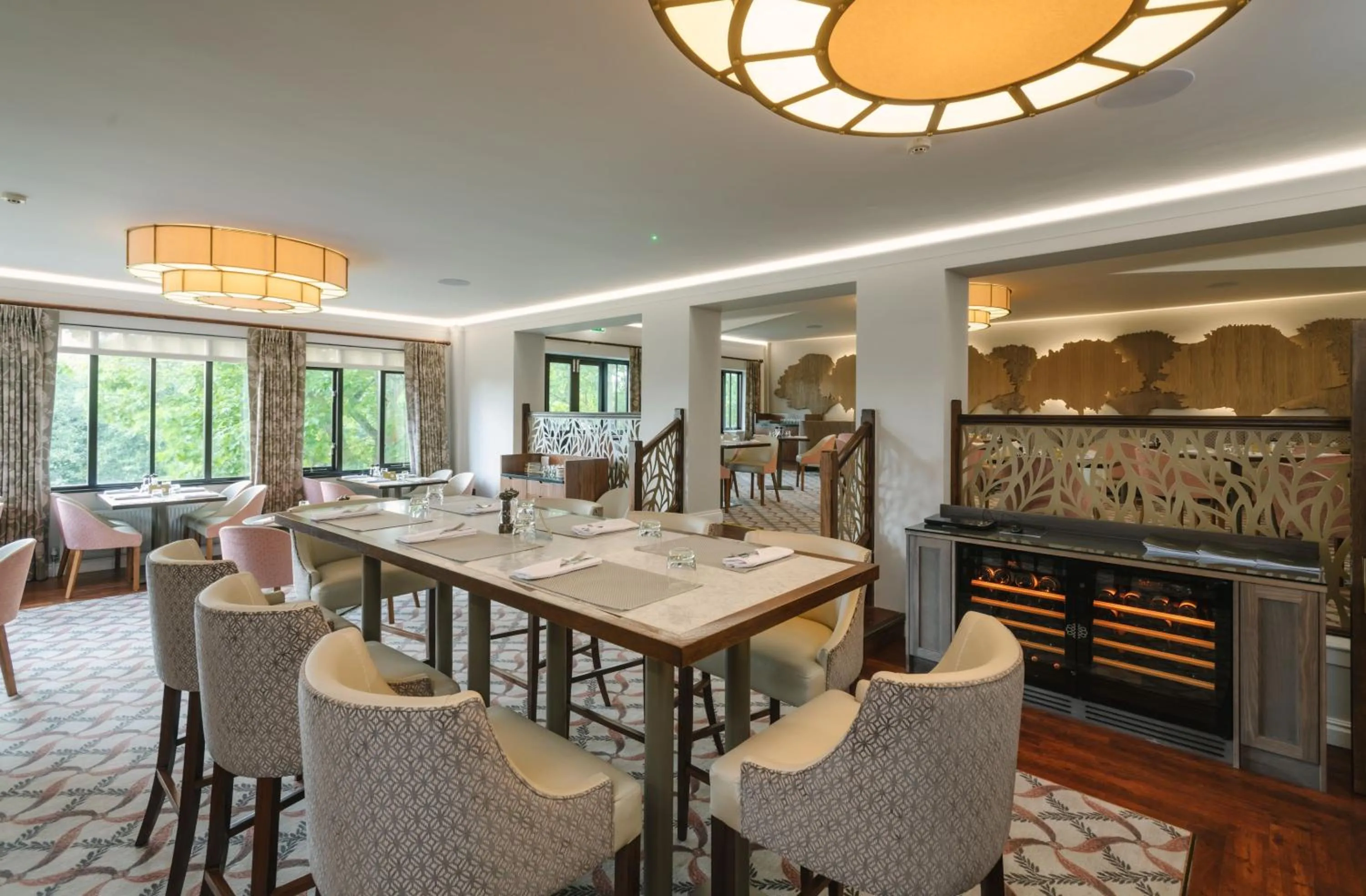 Restaurant/places to eat in Ashdown Park Hotel