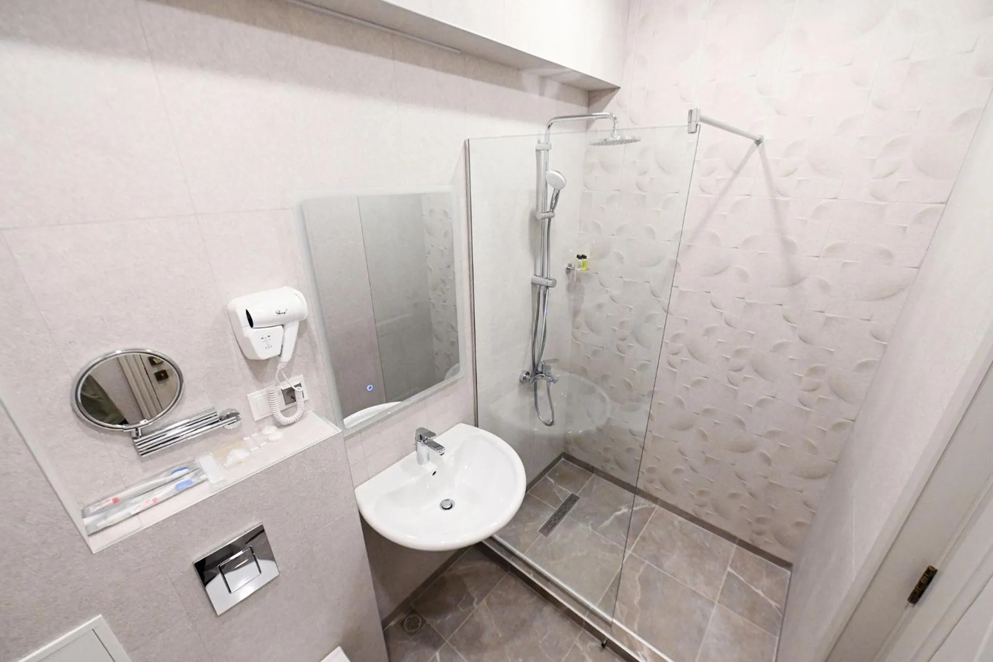 Shower in Prime Hotel