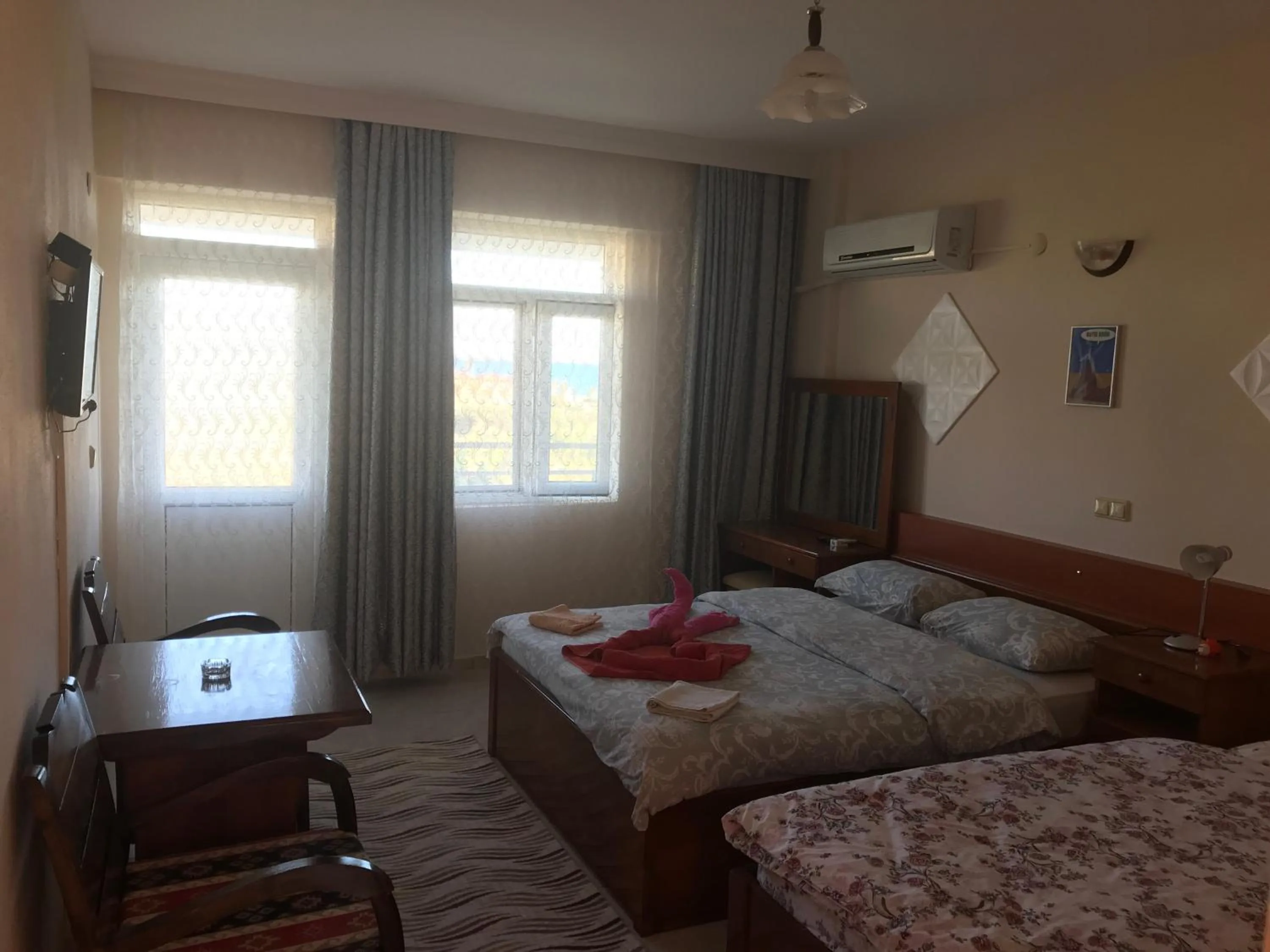 Photo of the whole room, Bed in Hotel Grün