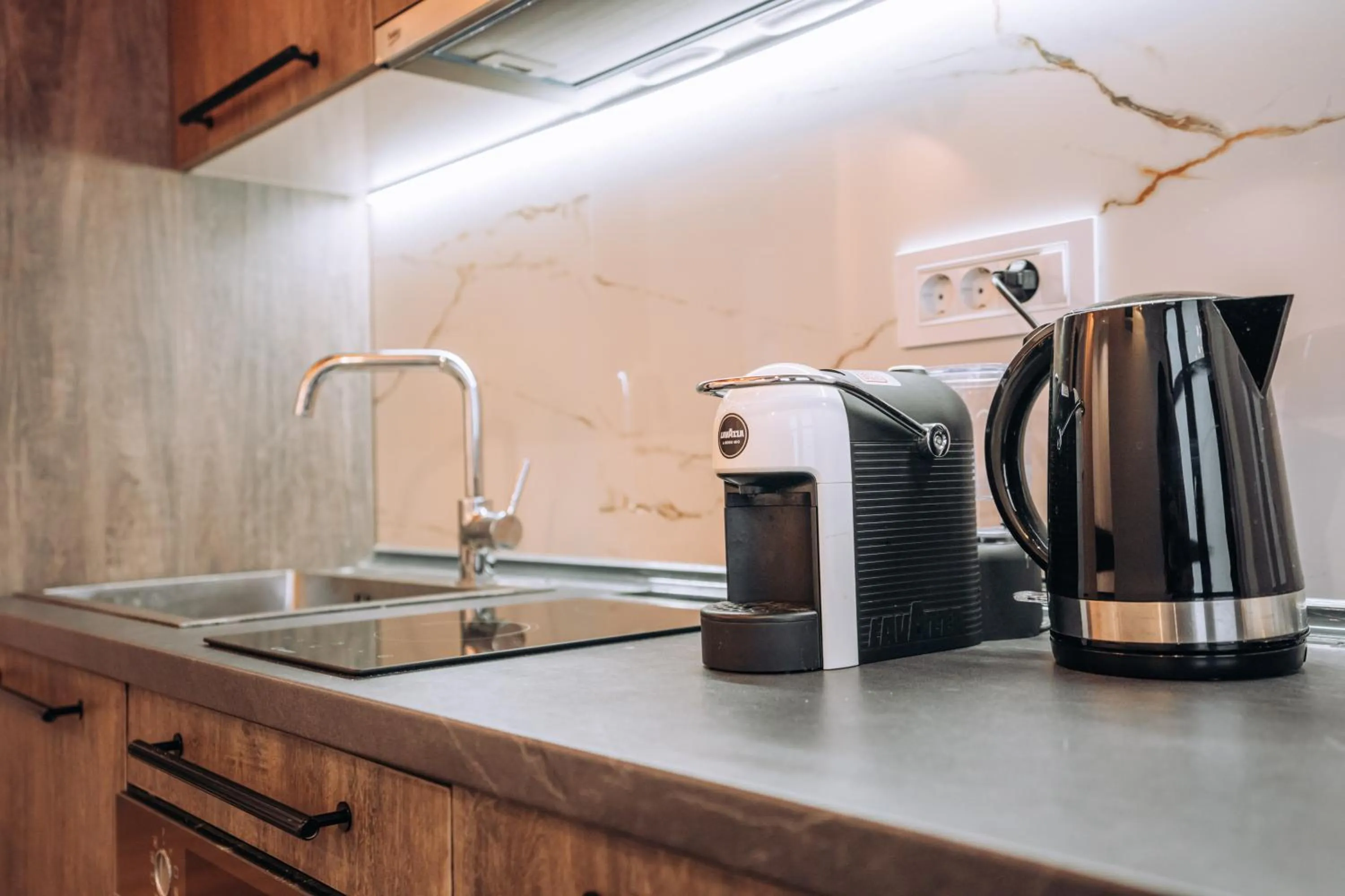 Coffee/tea facilities in Villa Pupin SARAISTE