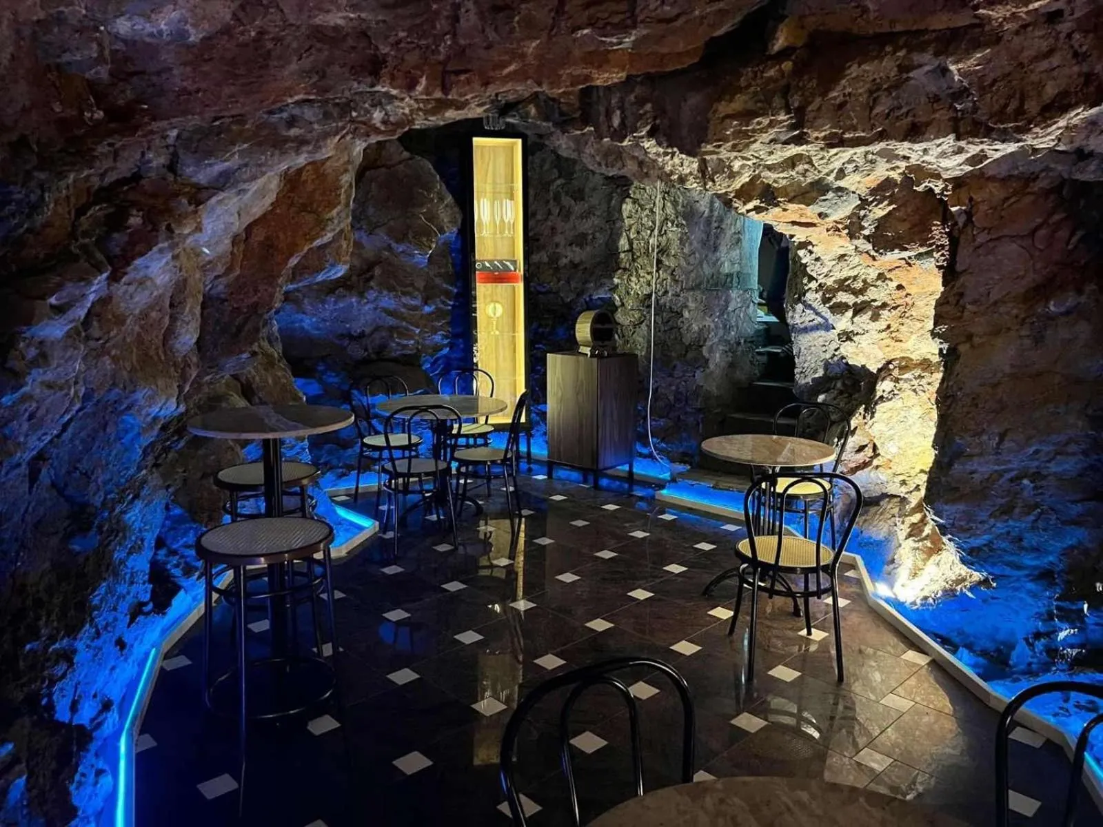 Seating area in Villa Pupin SARAISTE