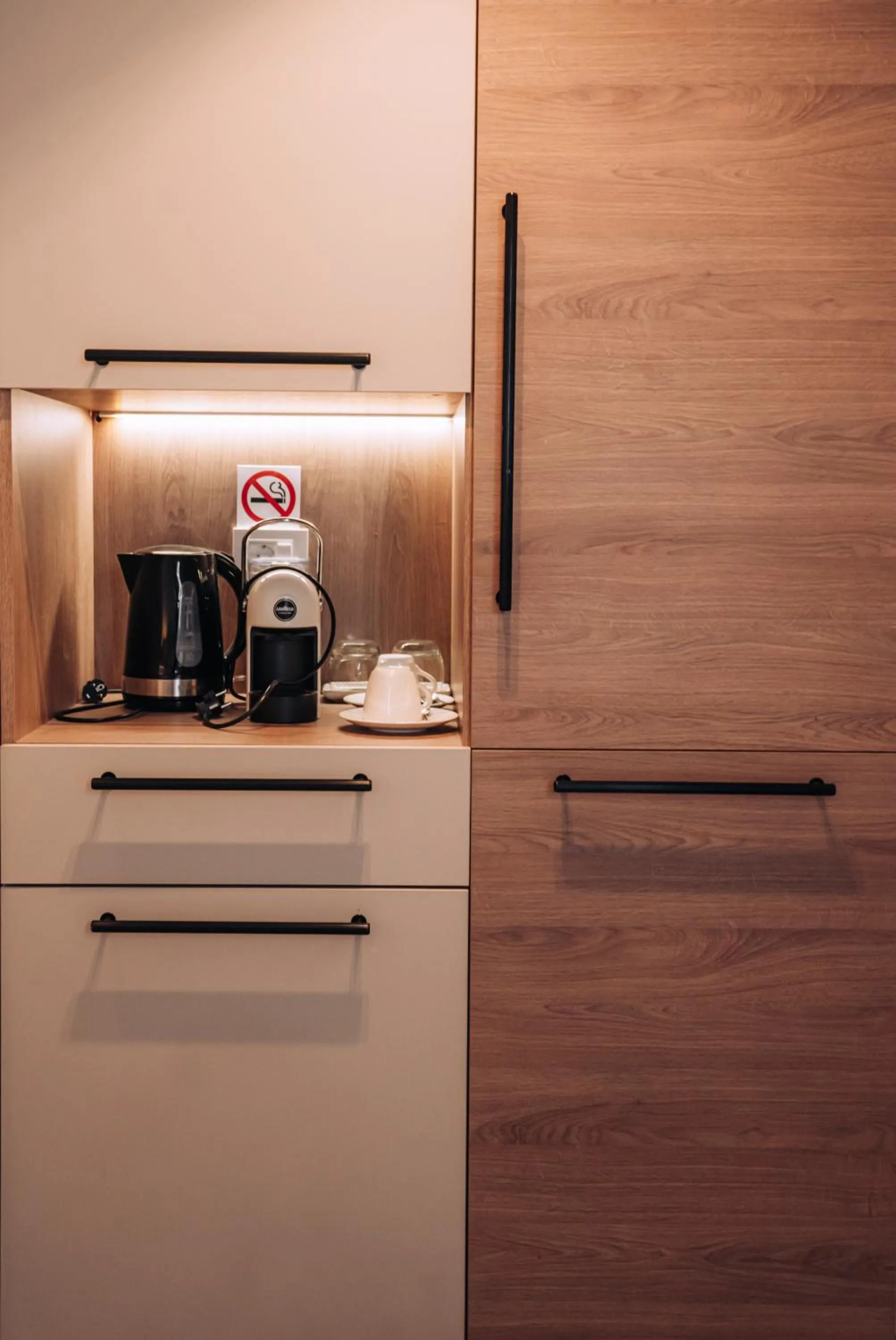 Coffee/tea facilities in Villa Pupin SARAISTE