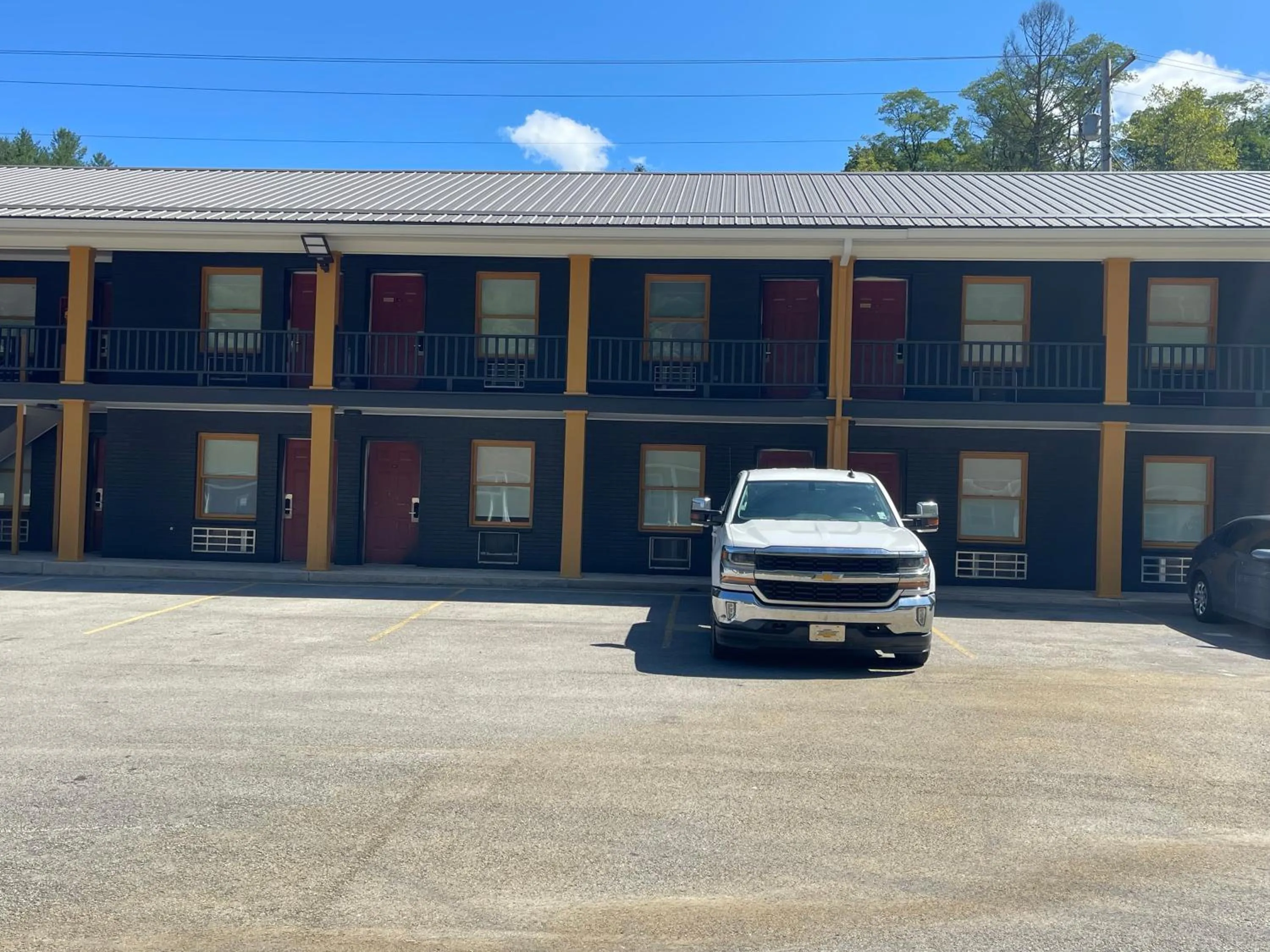 Luxor Inn & Suites, a Travelodge by Wyndham