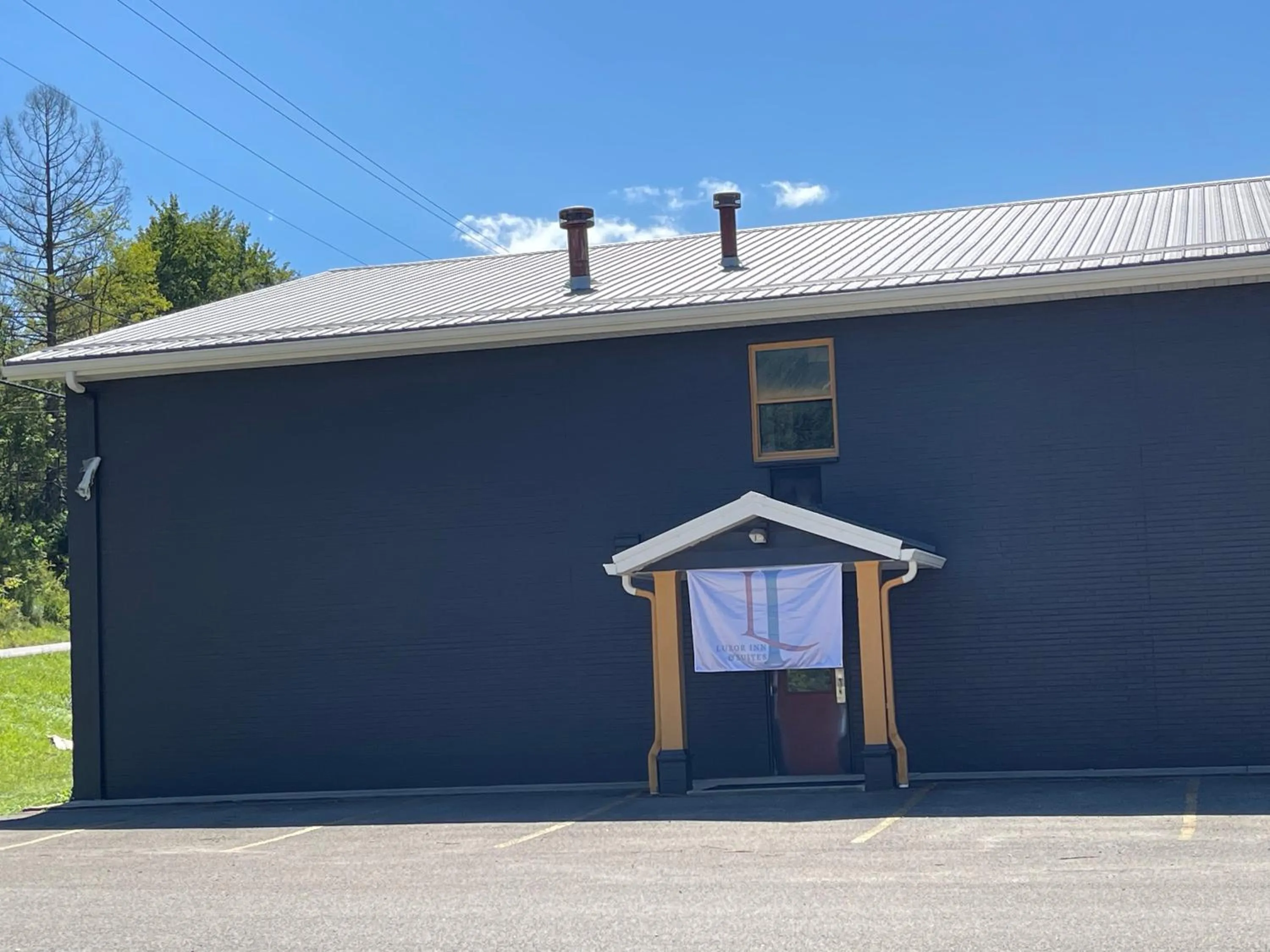 Luxor Inn & Suites, a Travelodge by Wyndham