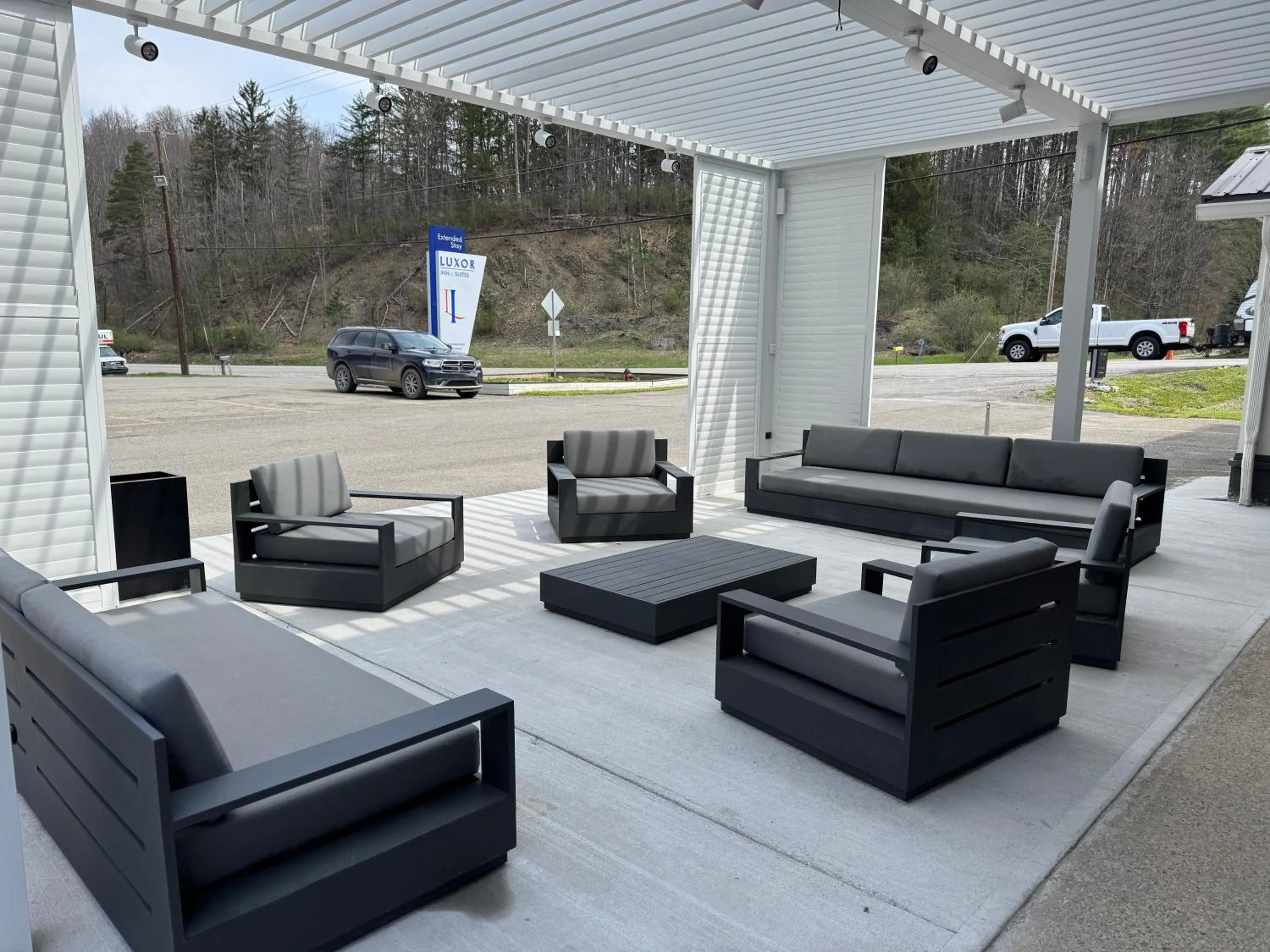 Luxor Inn & Suites, a Travelodge by Wyndham