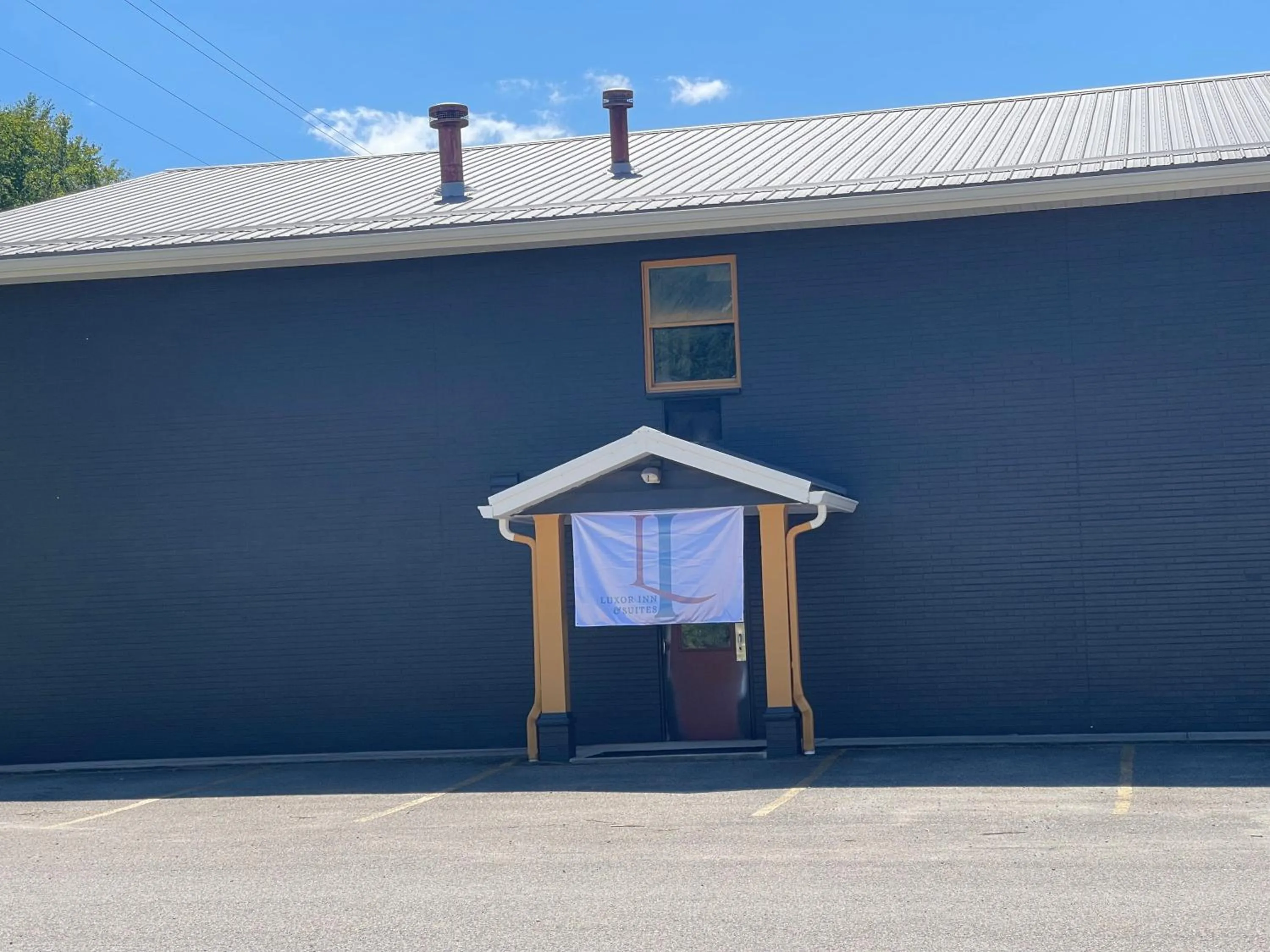 Luxor Inn & Suites, a Travelodge by Wyndham