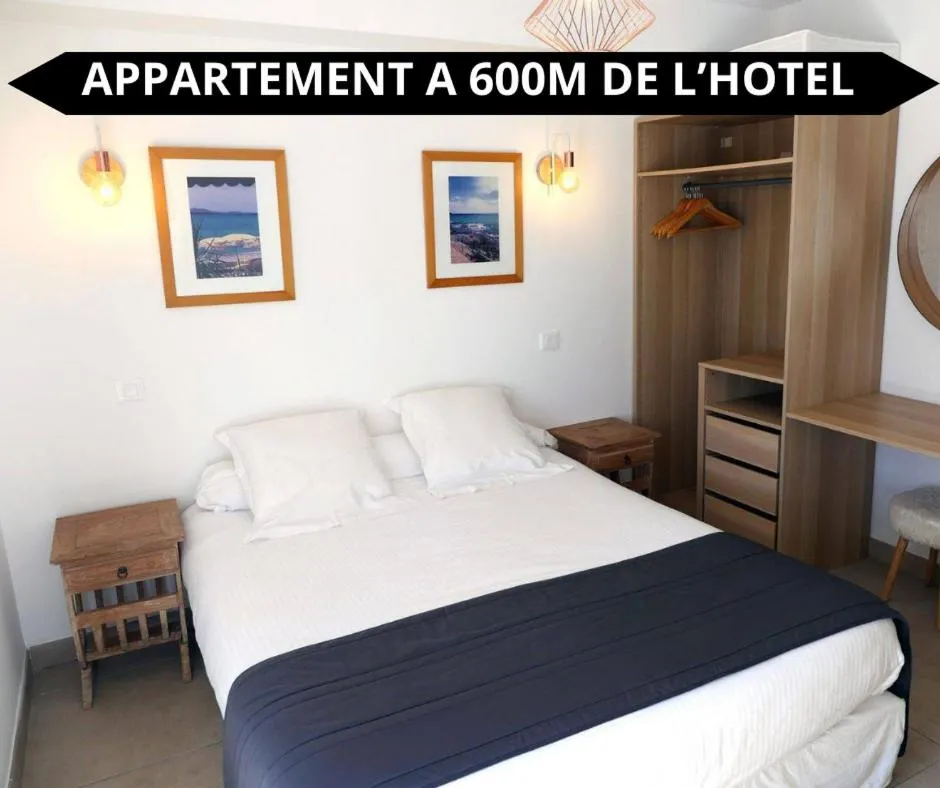 Bed in Roc Hotel - Hôtel 4 étoiles les pieds dans l'eau