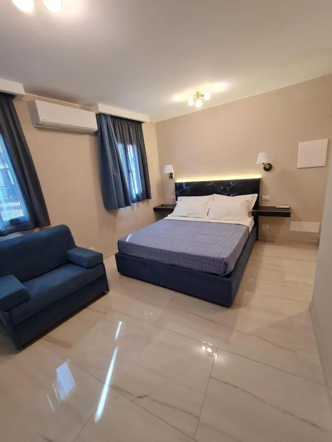 Bed in EPONIMI ROOMs Bed in EPONIMI ROOMs