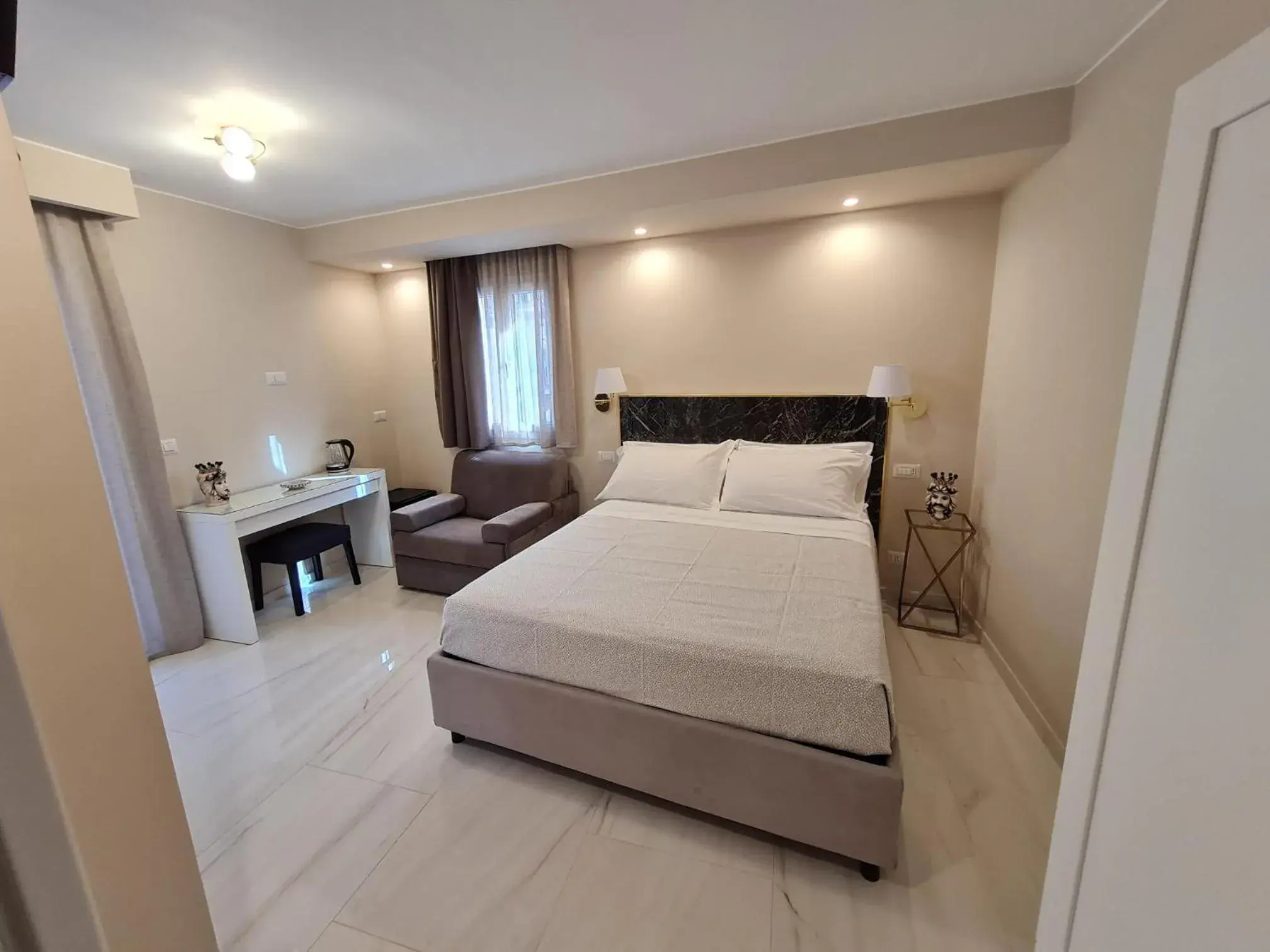 Deluxe Triple Room - single occupancy in EPONIMI ROOMs Deluxe Triple Room - single occupancy in EPONIMI ROOMs