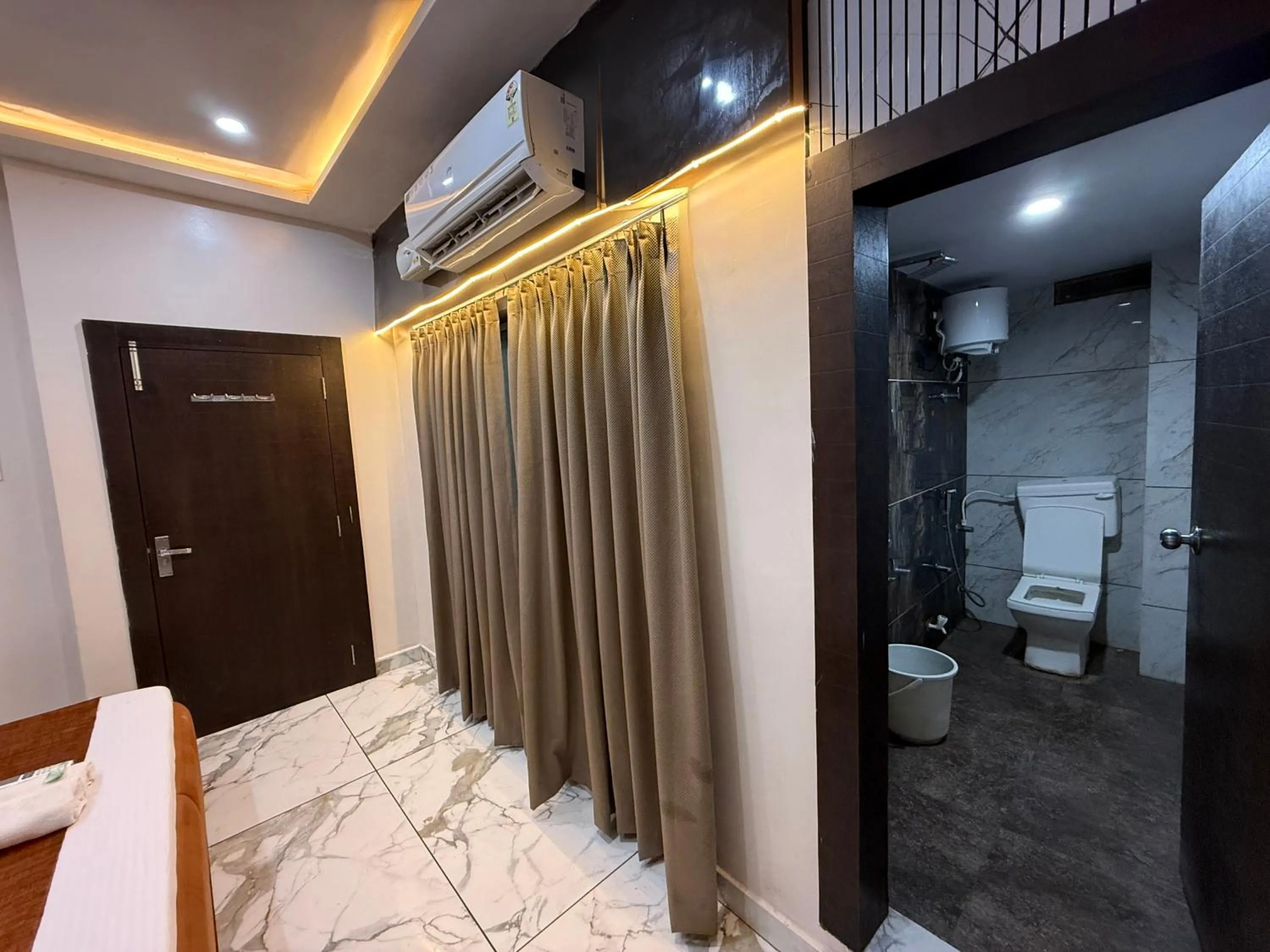 Bed in Hotel Shree Krishna Palace