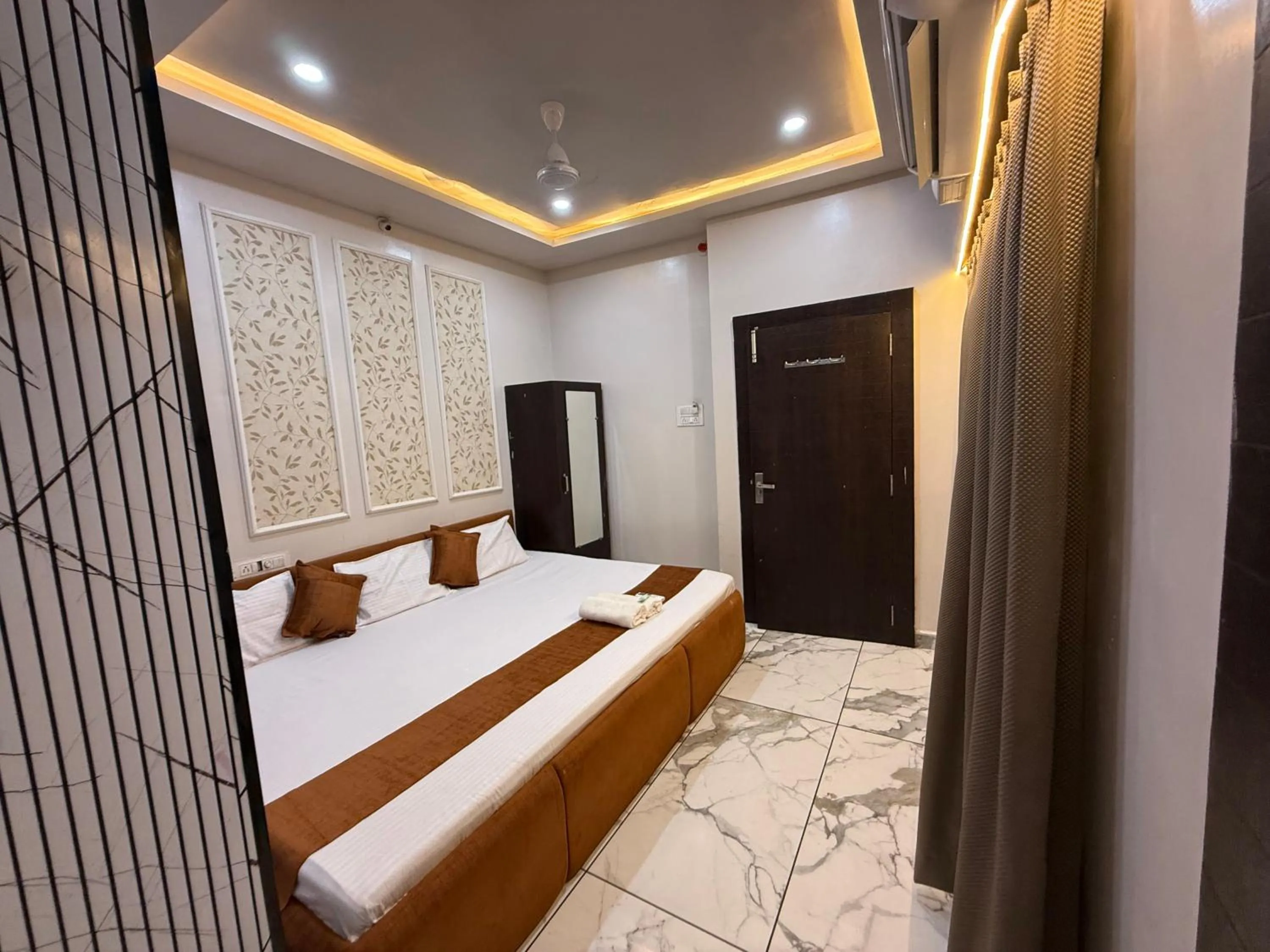 Bed in Hotel Shree Krishna Palace