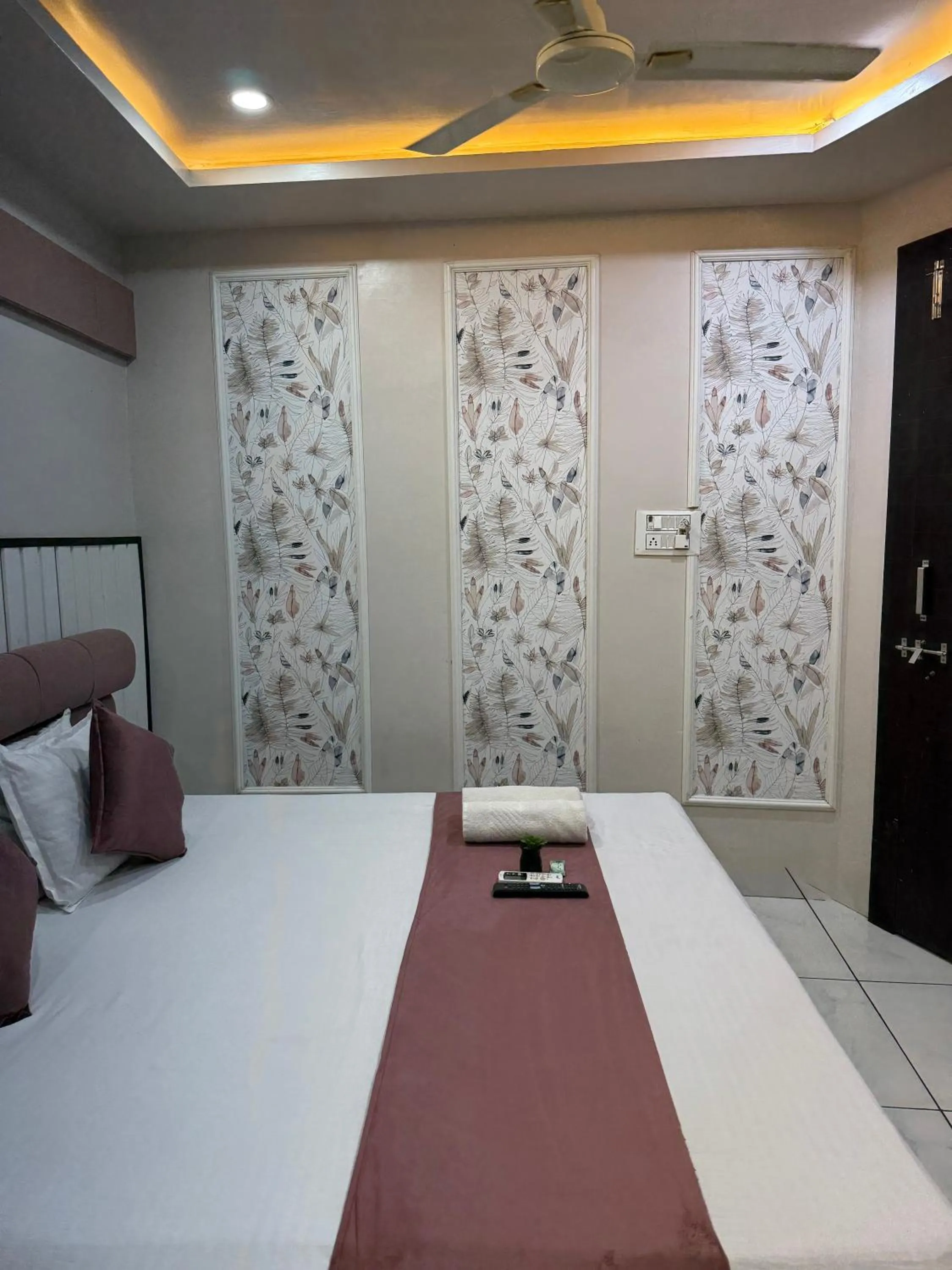 Bed in Hotel Shree Krishna Palace