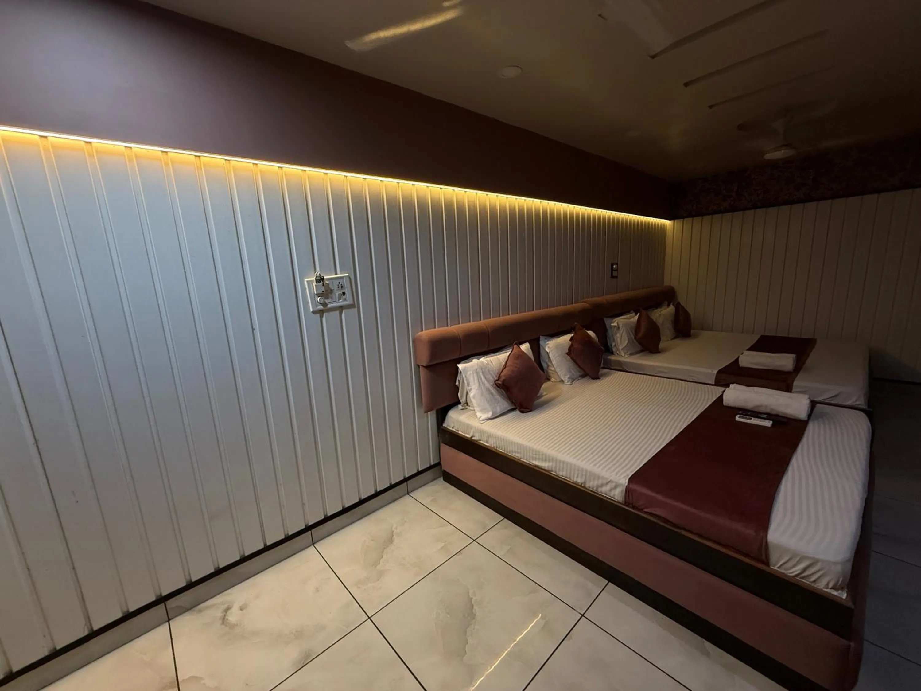 Bed in Hotel Shree Krishna Palace