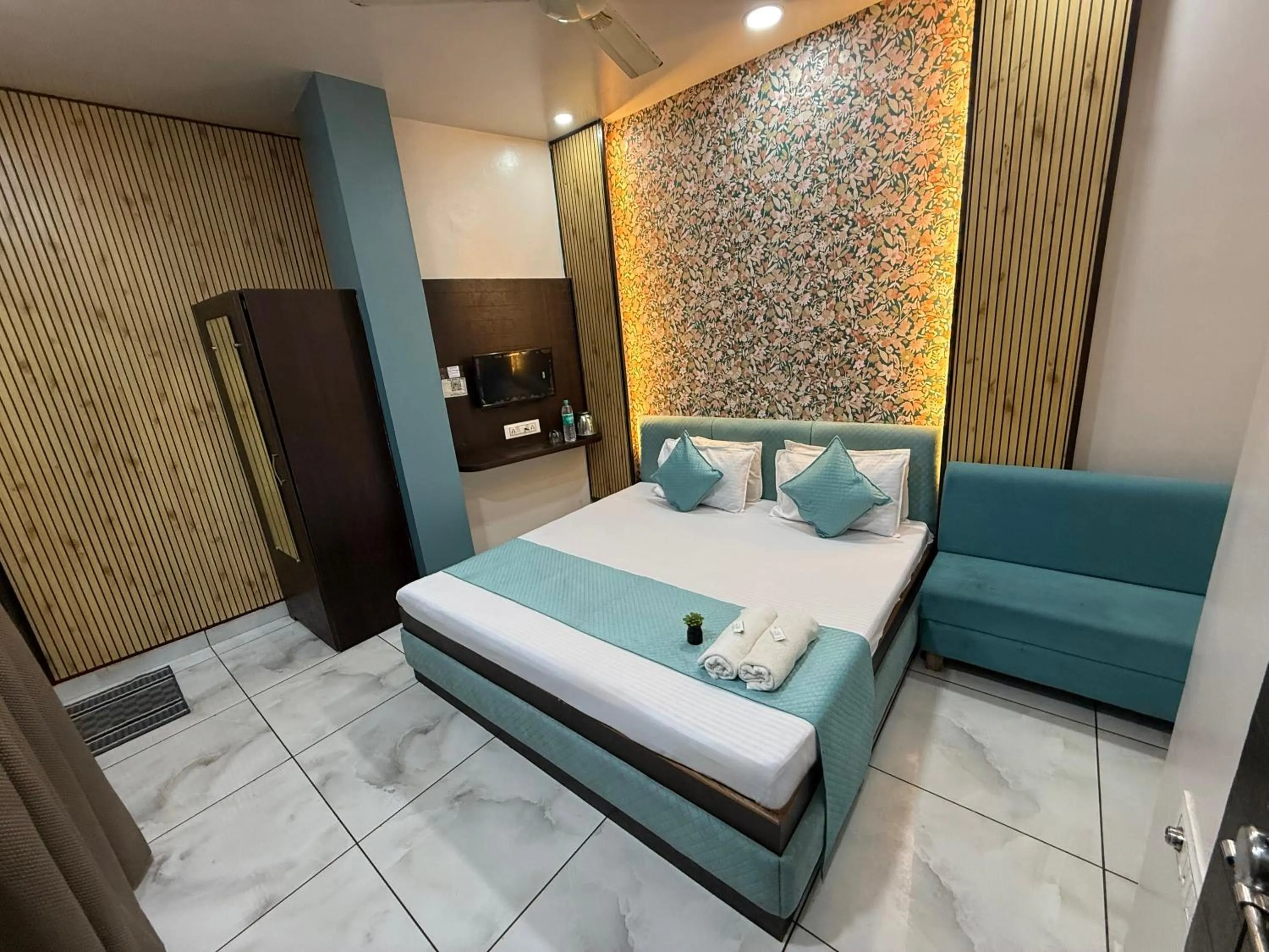 Bed in Hotel Shree Krishna Palace