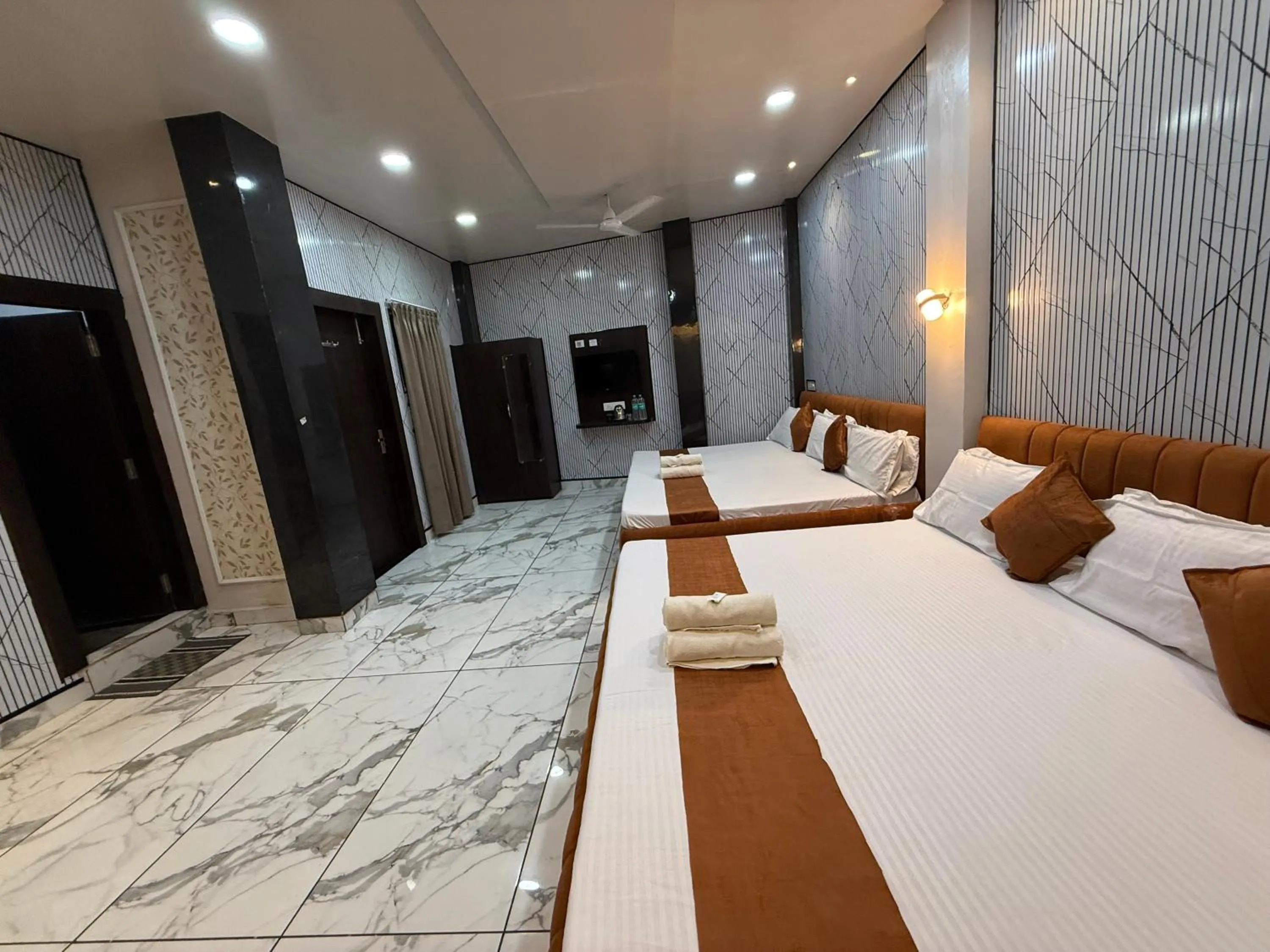 Bed in Hotel Shree Krishna Palace