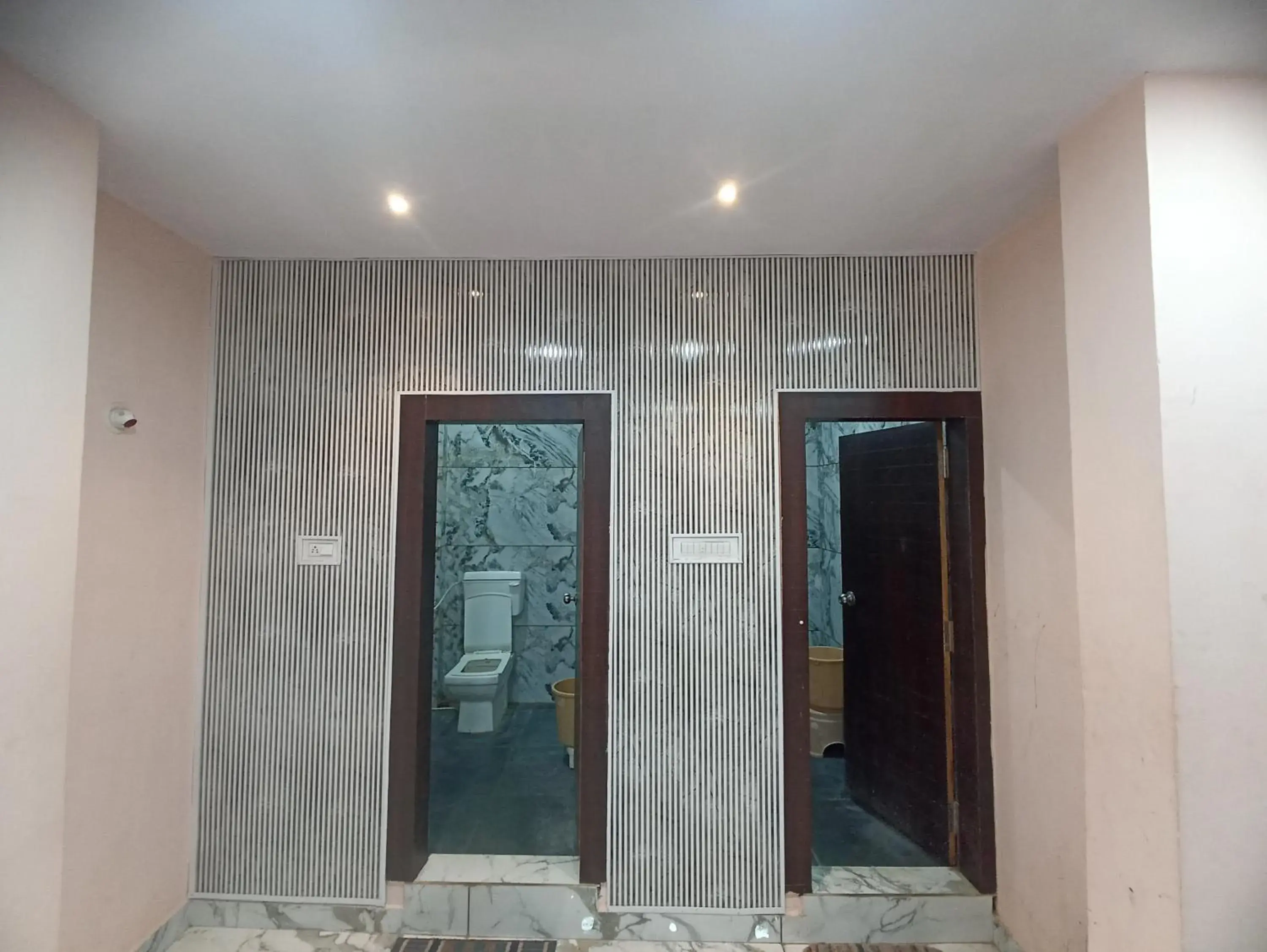 Superior Quadruple Room in Hotel Shree Krishna Palace Superior Quadruple Room in Hotel Shree Krishna Palace