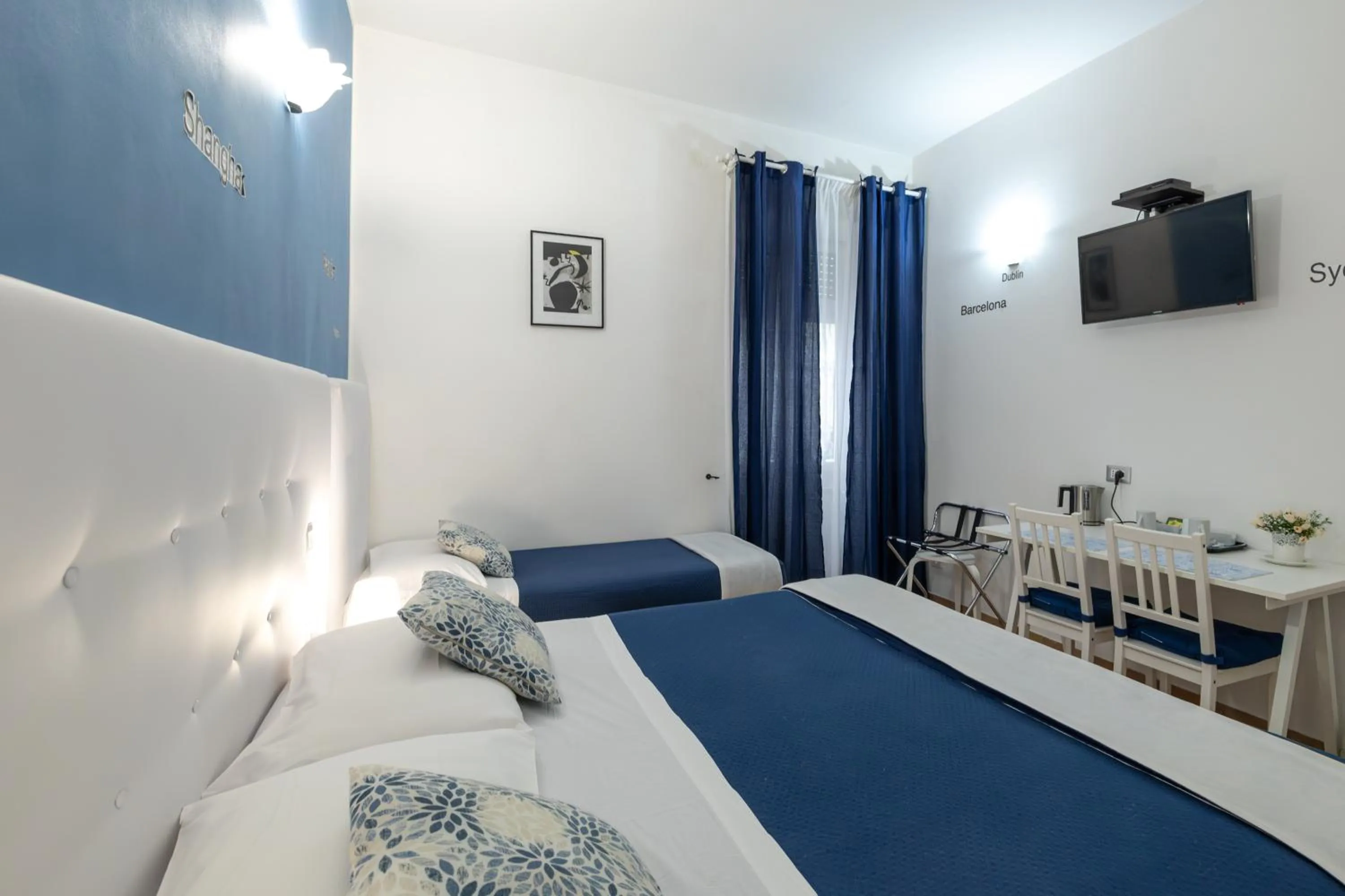 Photo of the whole room, Bed in Casa Lollobrigida