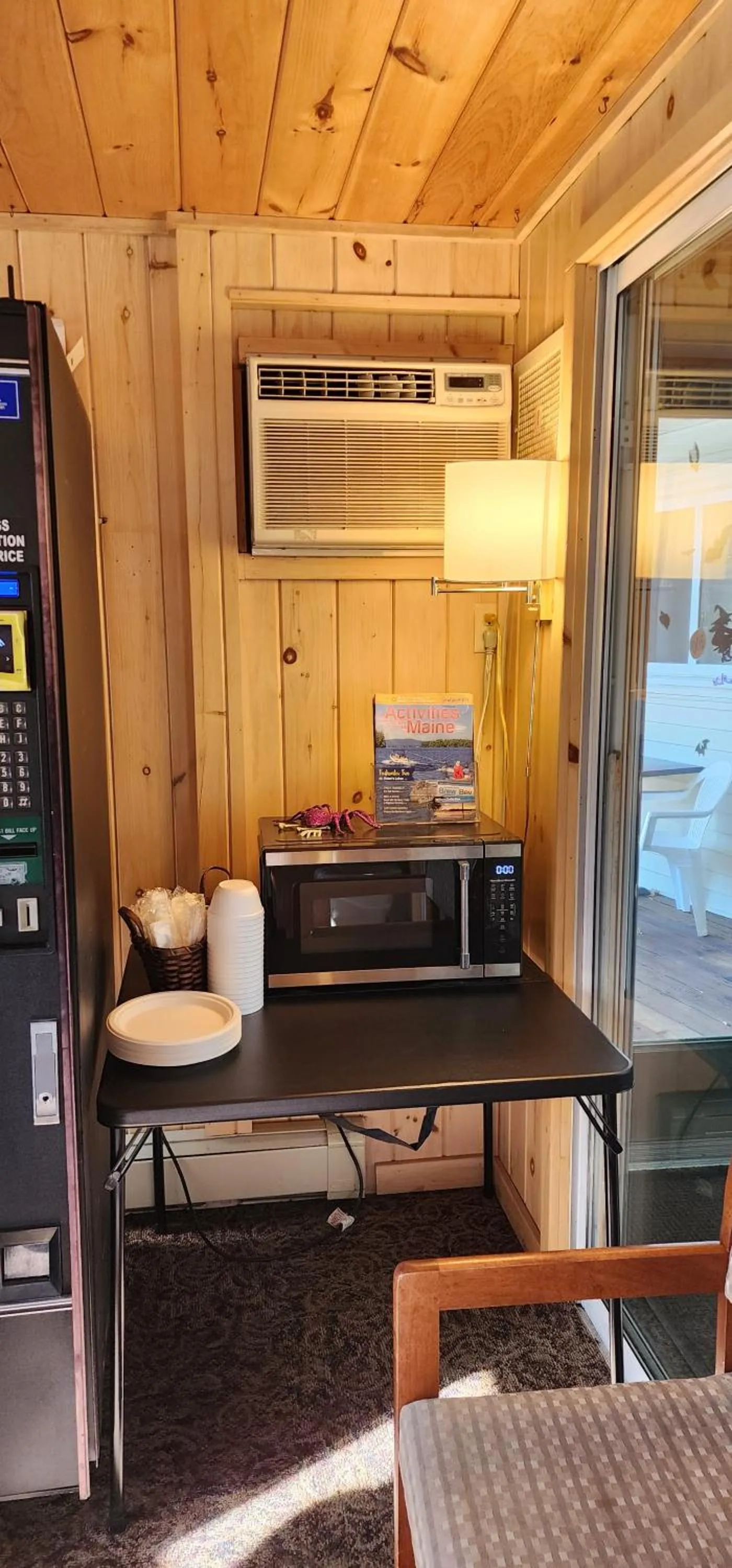 Breakfast in Wilson Lake Inn