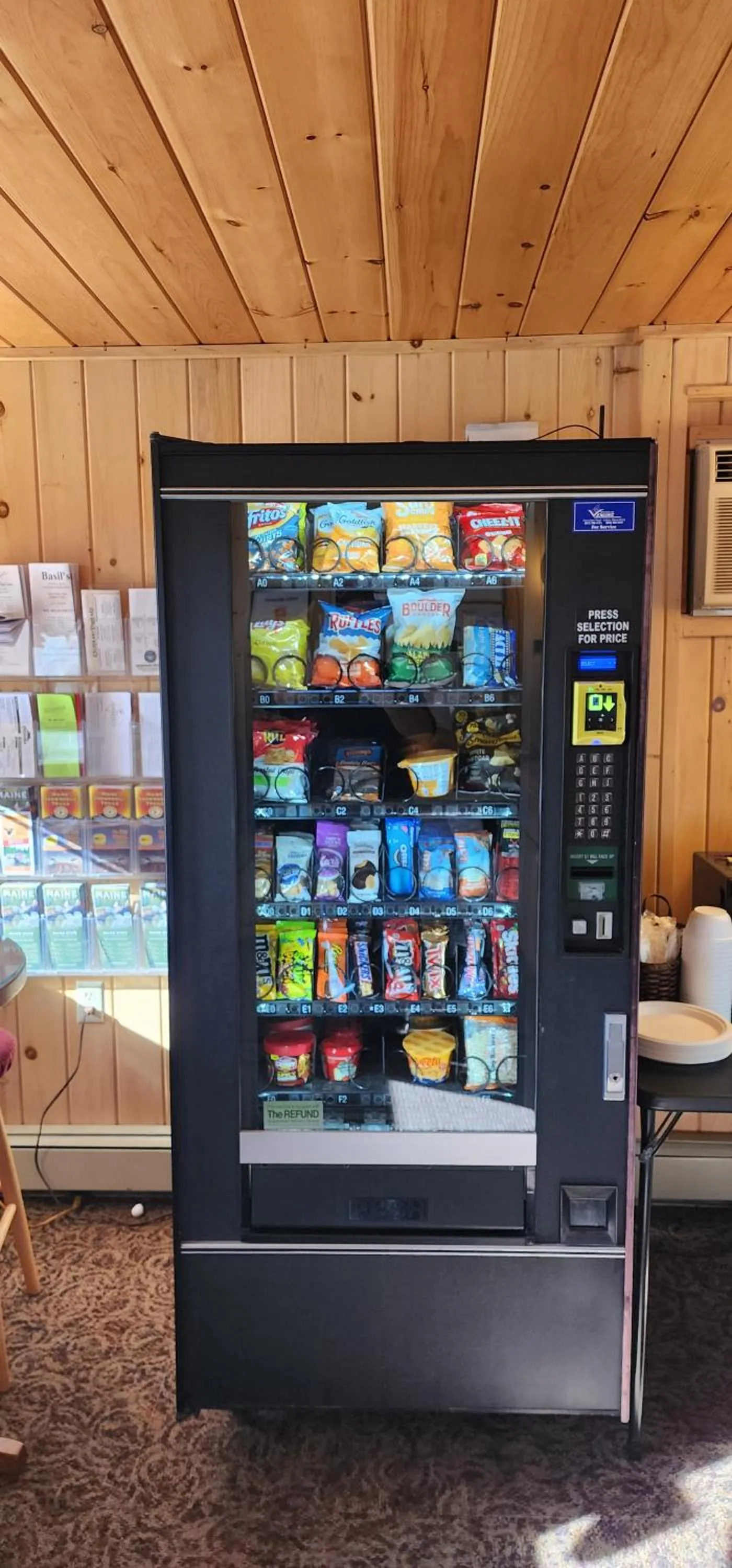 Breakfast in Wilson Lake Inn