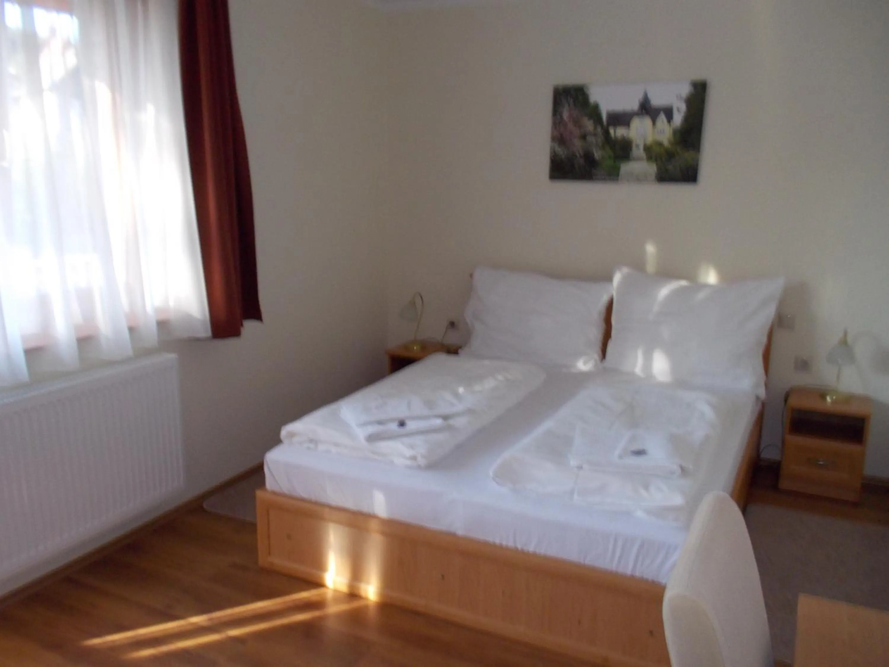 Bedroom, Bed in Hotel Halászkert Badacsony