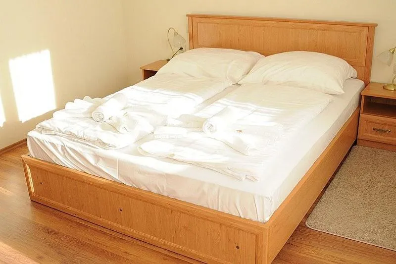 Bed in Hotel Halászkert Badacsony