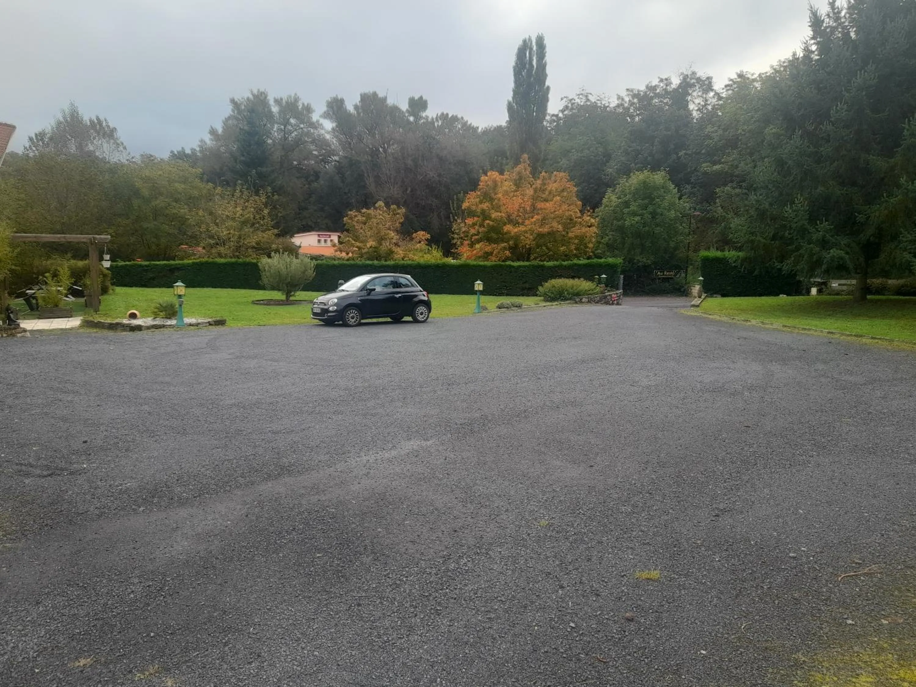 Parking in Hotel de l'Ile d'Amour