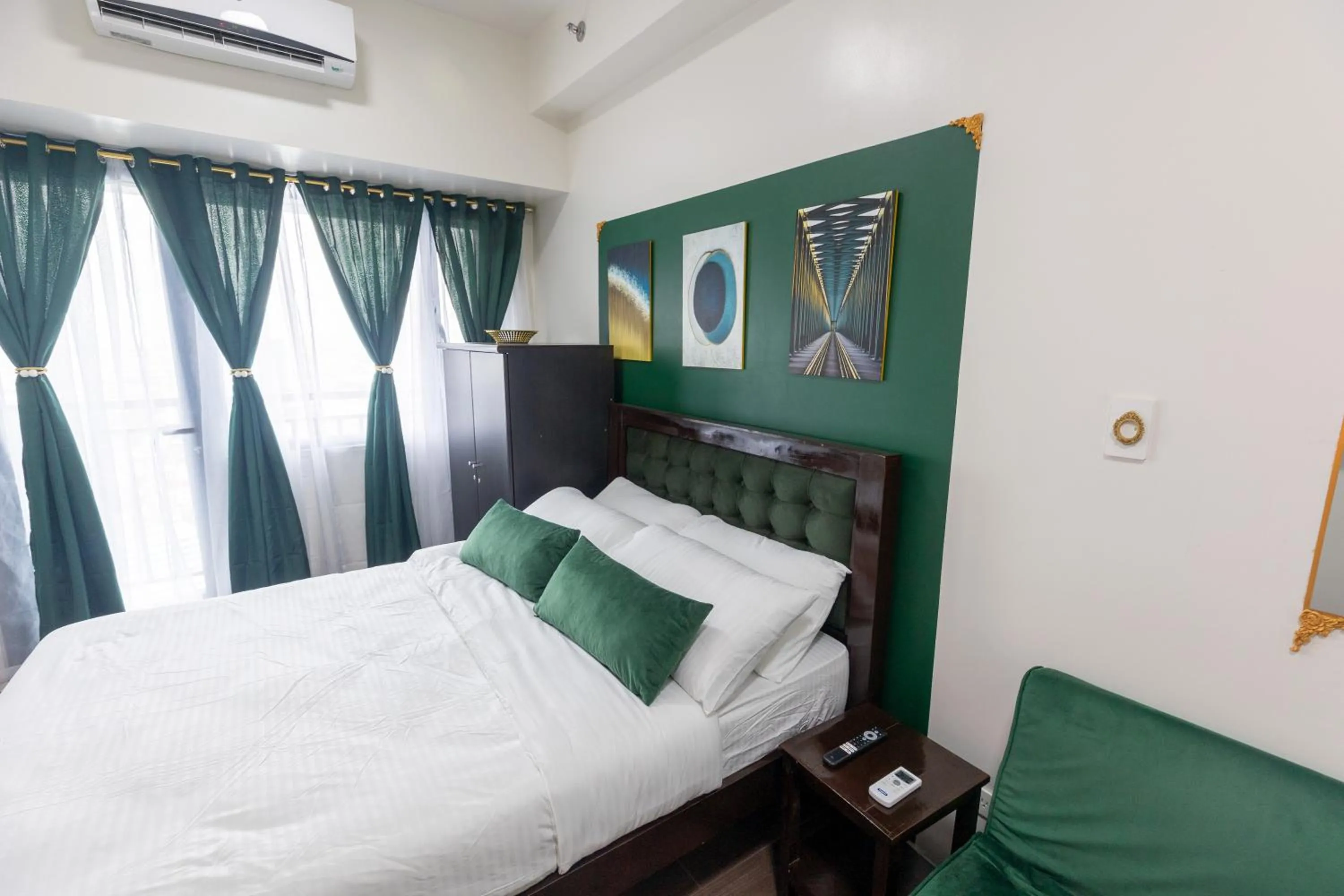 Royal Victorian Studio in Makati