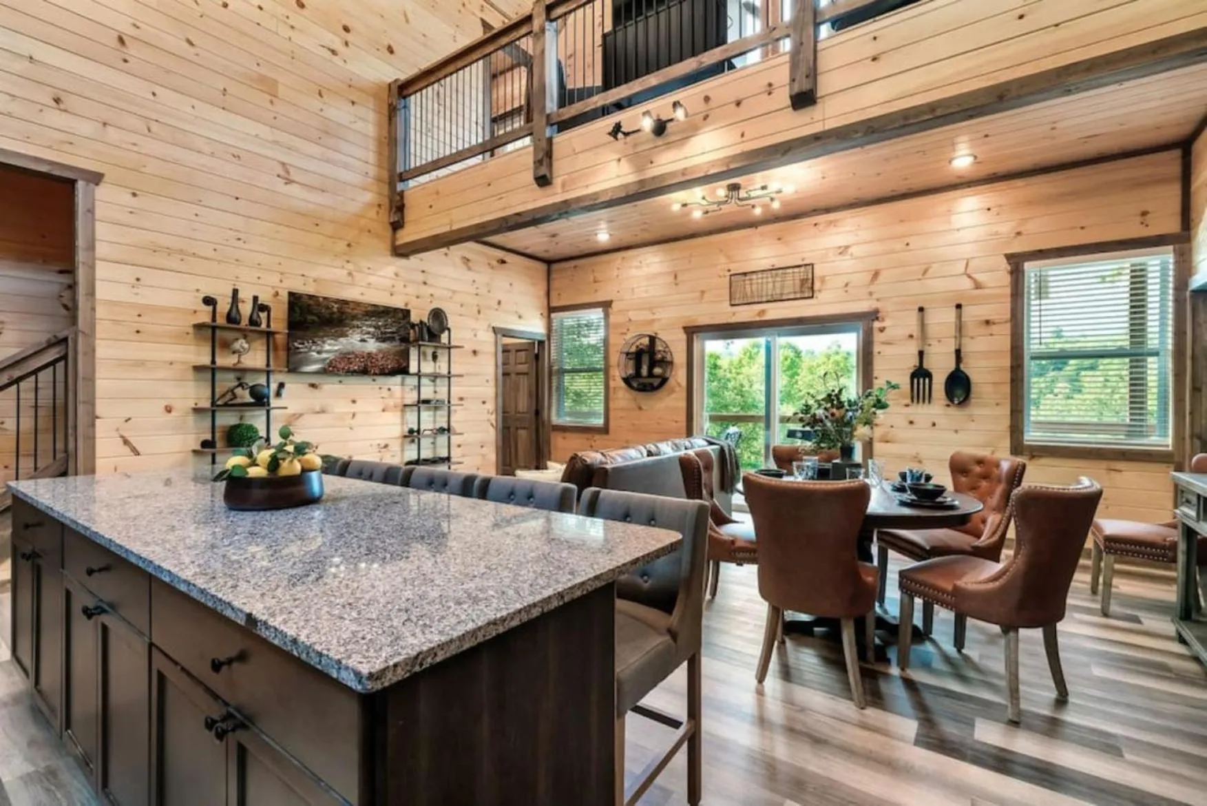 Kitchen or kitchenette in Tranquil Mountain Getaway By Ghosal Luxury Lodging