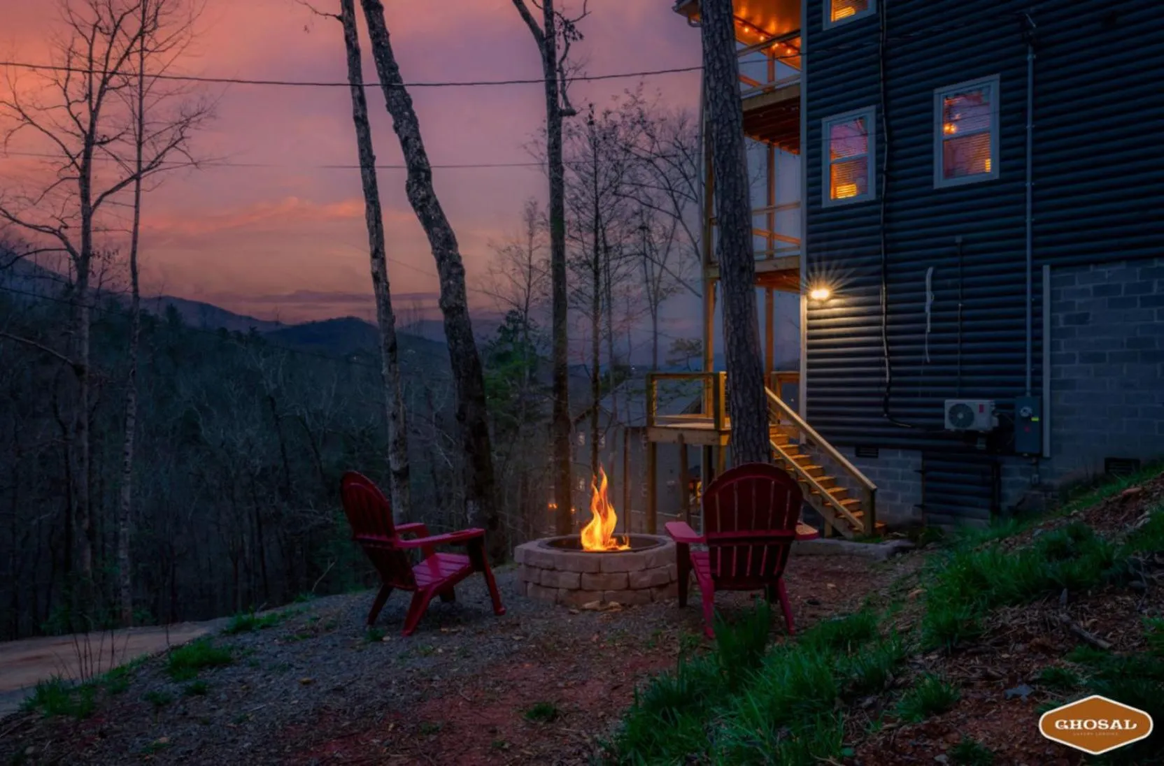 Property building in Tranquil Mountain Getaway By Ghosal Luxury Lodging