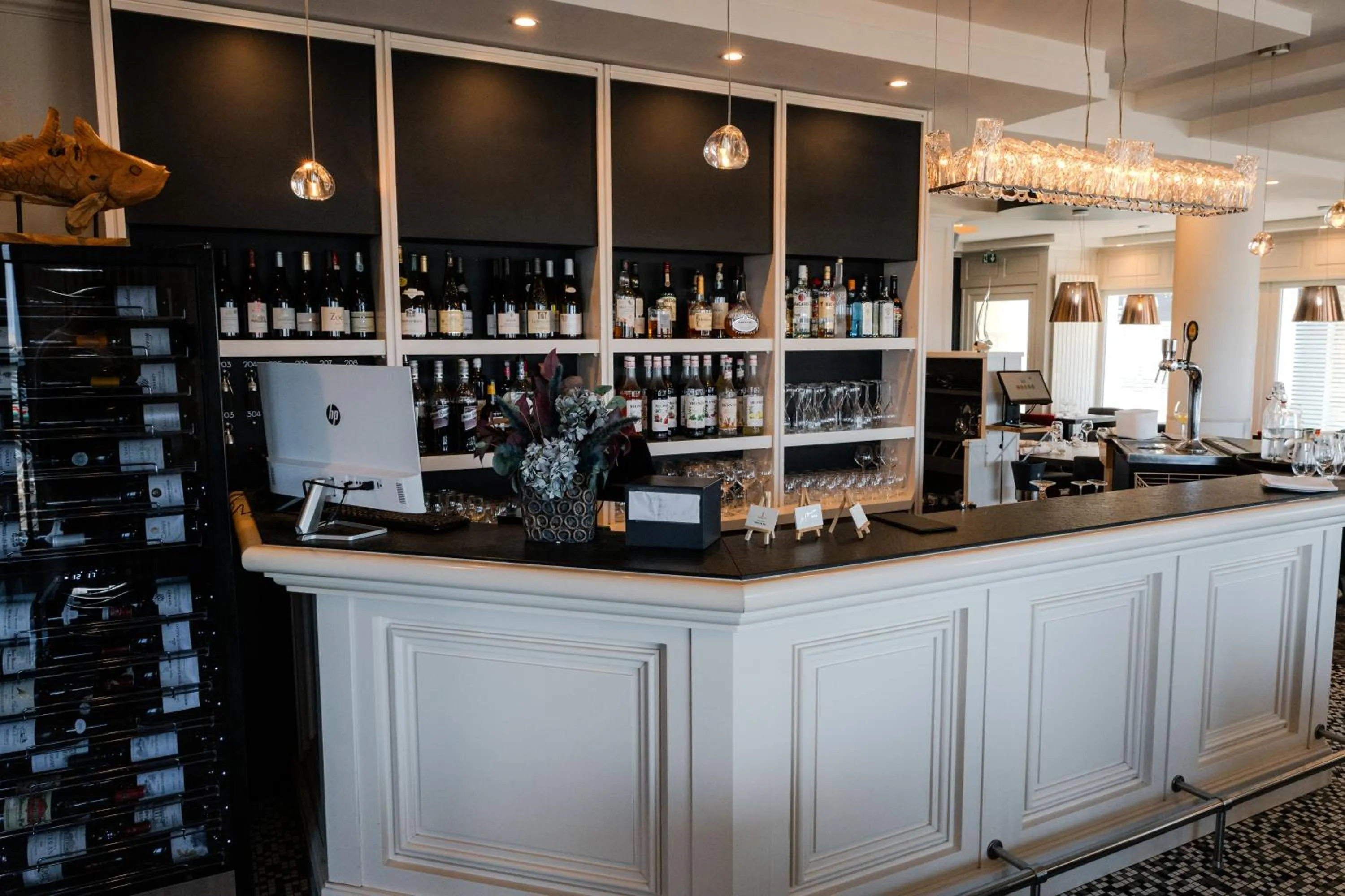 Restaurant/places to eat in Le Grand Hôtel de la Marine "face à la mer"