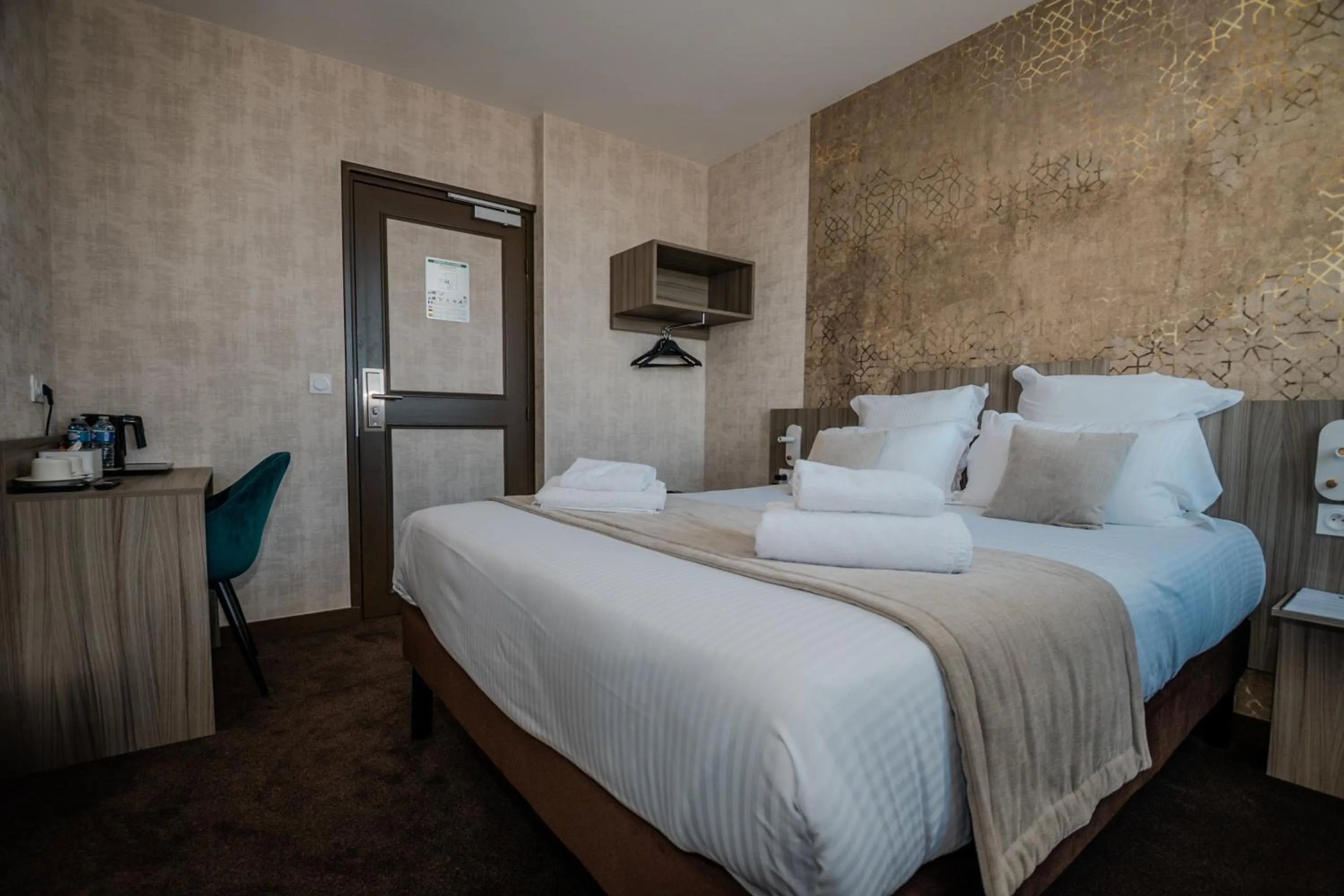 Bed in Le Grand Hôtel de la Marine "face à la mer"