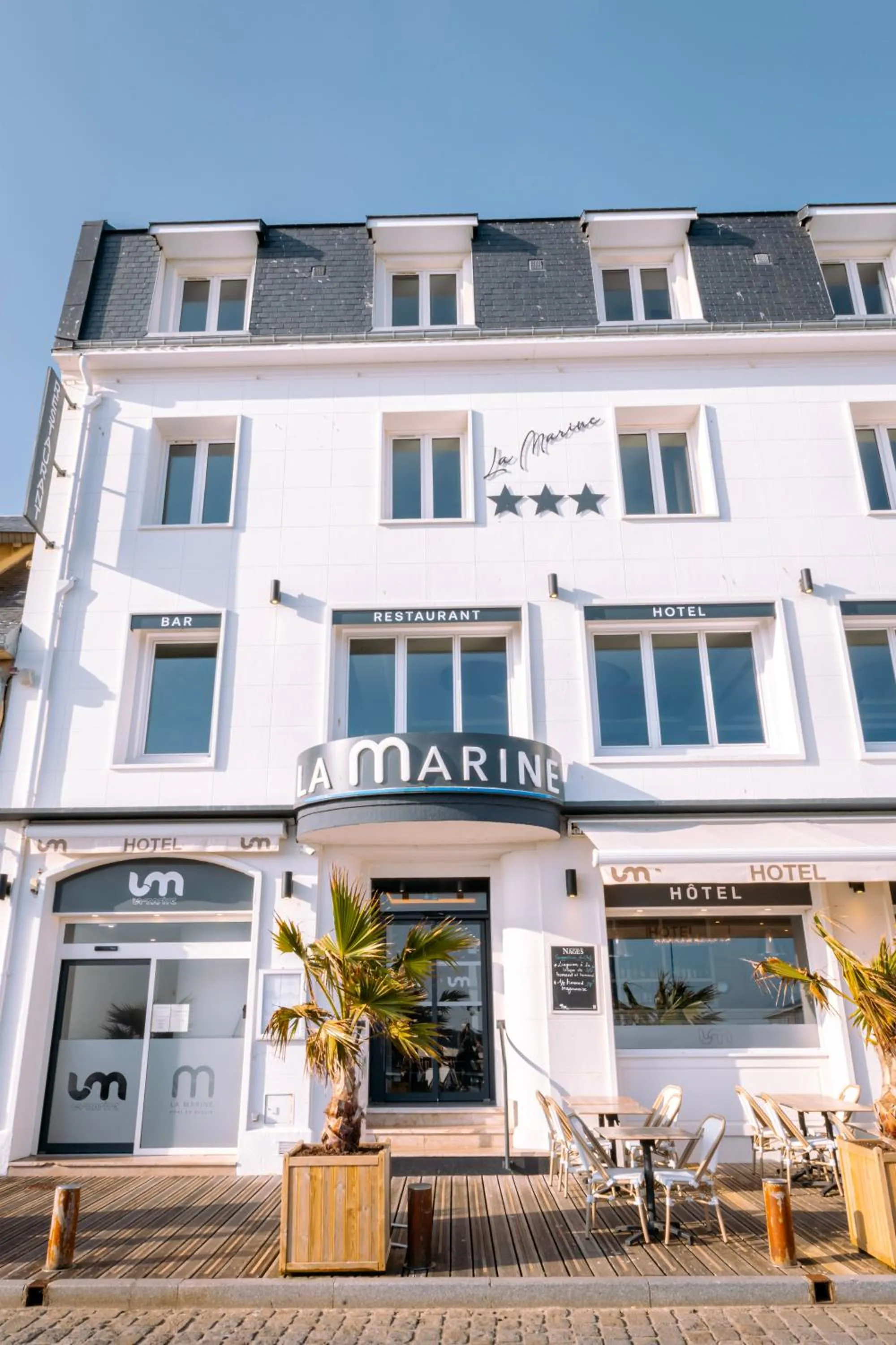 Property building in Le Grand Hôtel de la Marine "face à la mer"