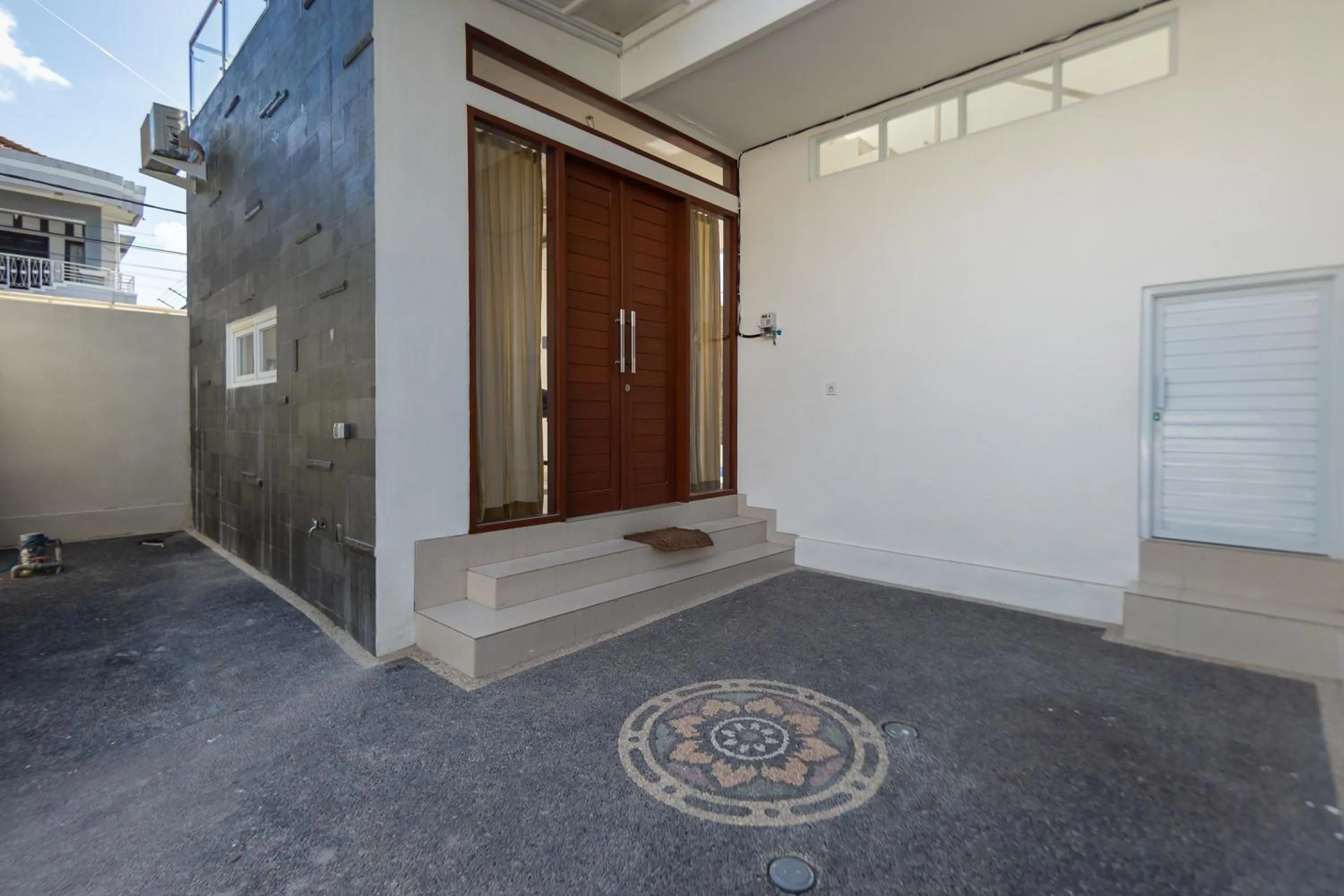 Facade/entrance in Villa Berlian Kuta