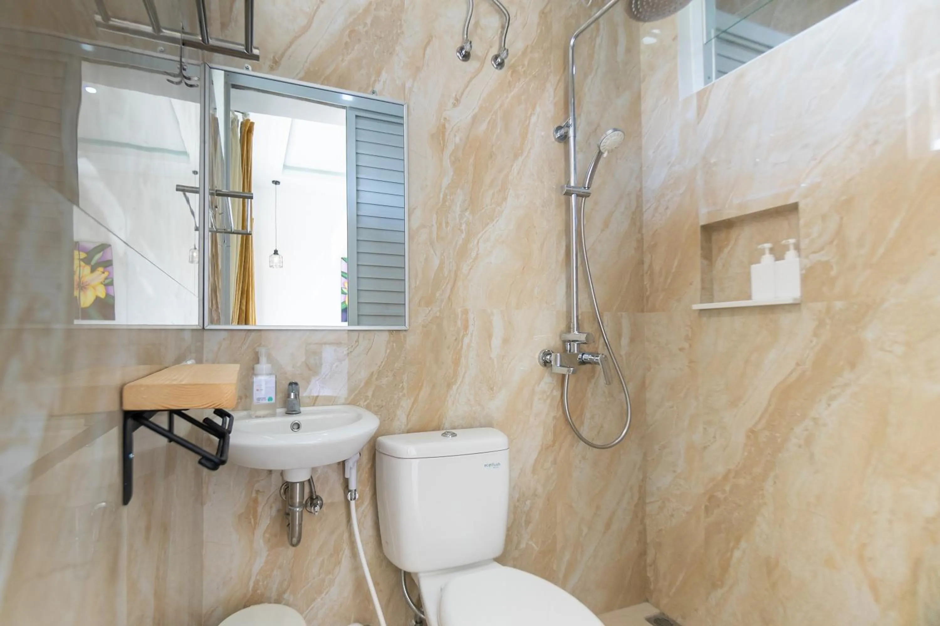 Bathroom in Villa Berlian Kuta