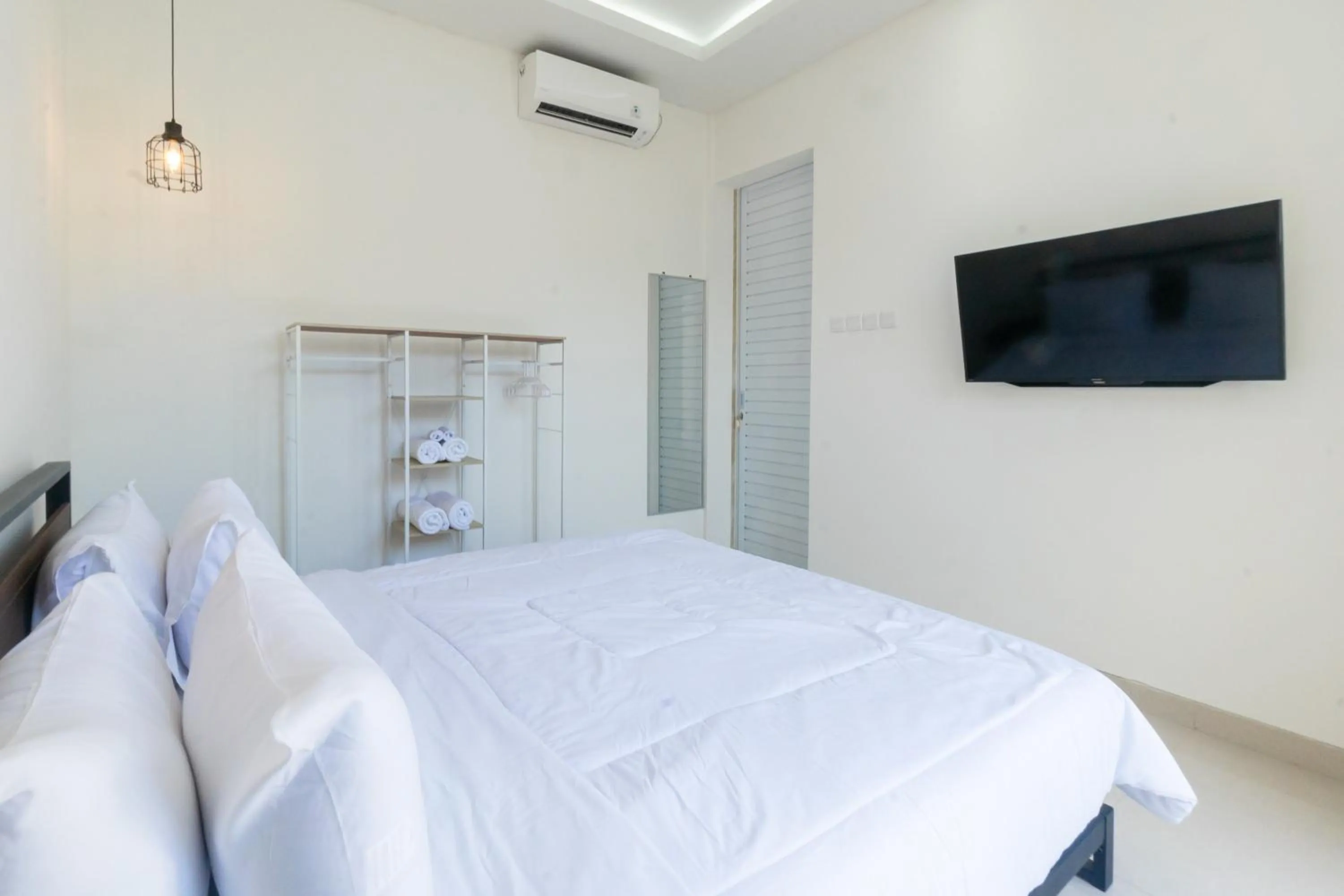 Bed in Villa Berlian Kuta