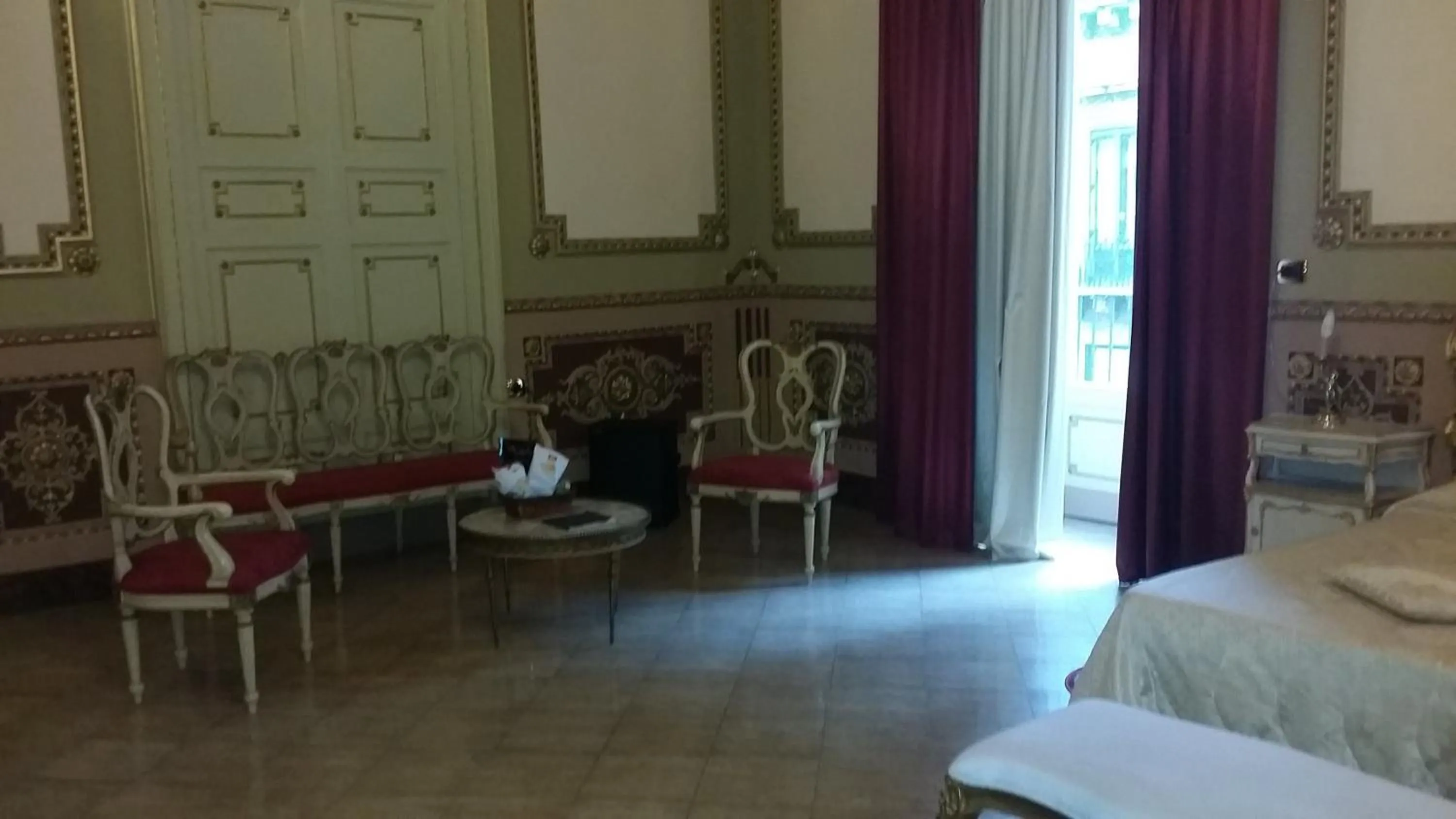 Seating area in Hotel Sofia