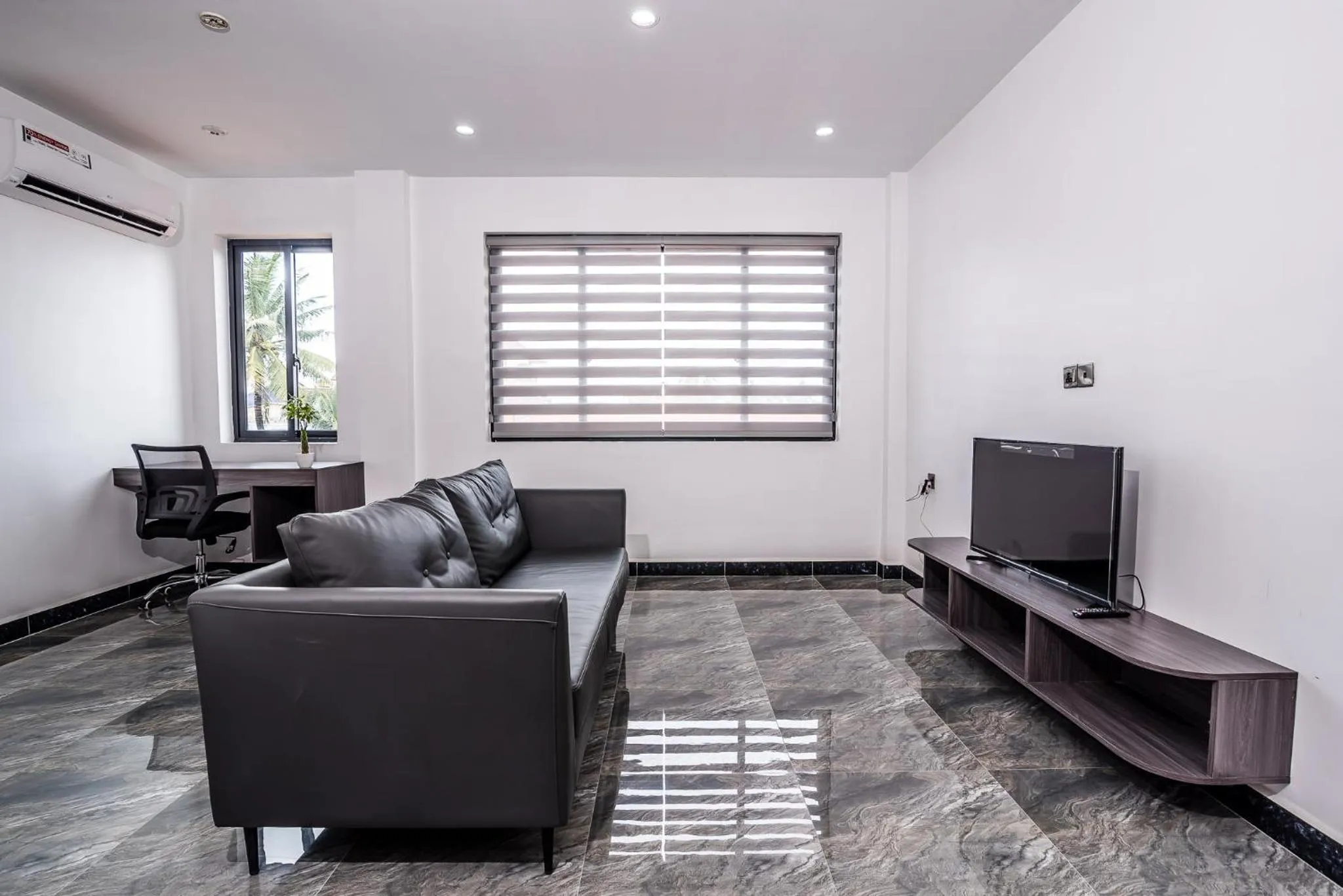 TV and multimedia in A&J Kampot Boutique