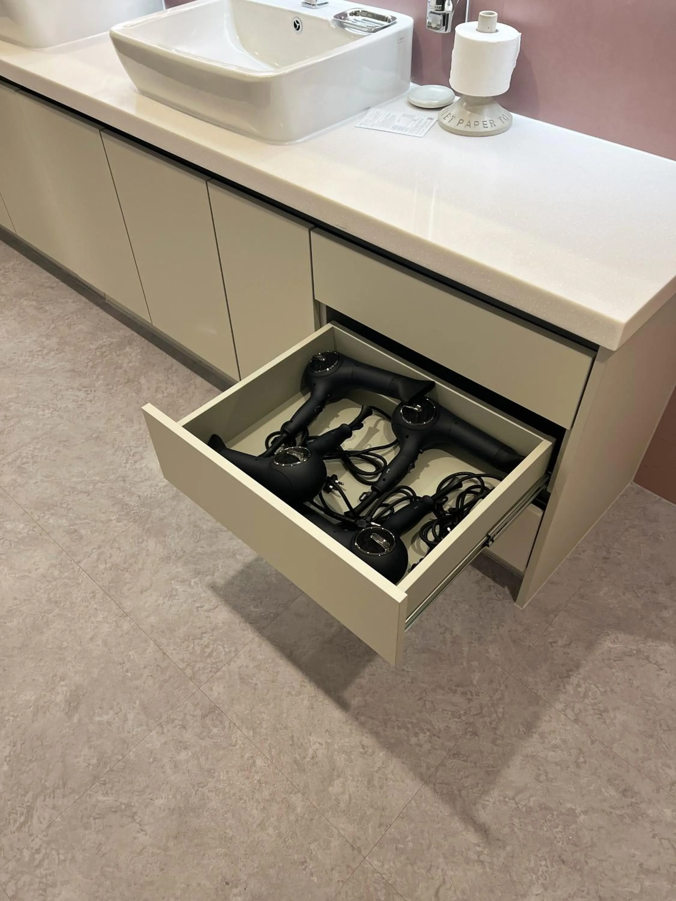 heating in Seoul Cube Jongro