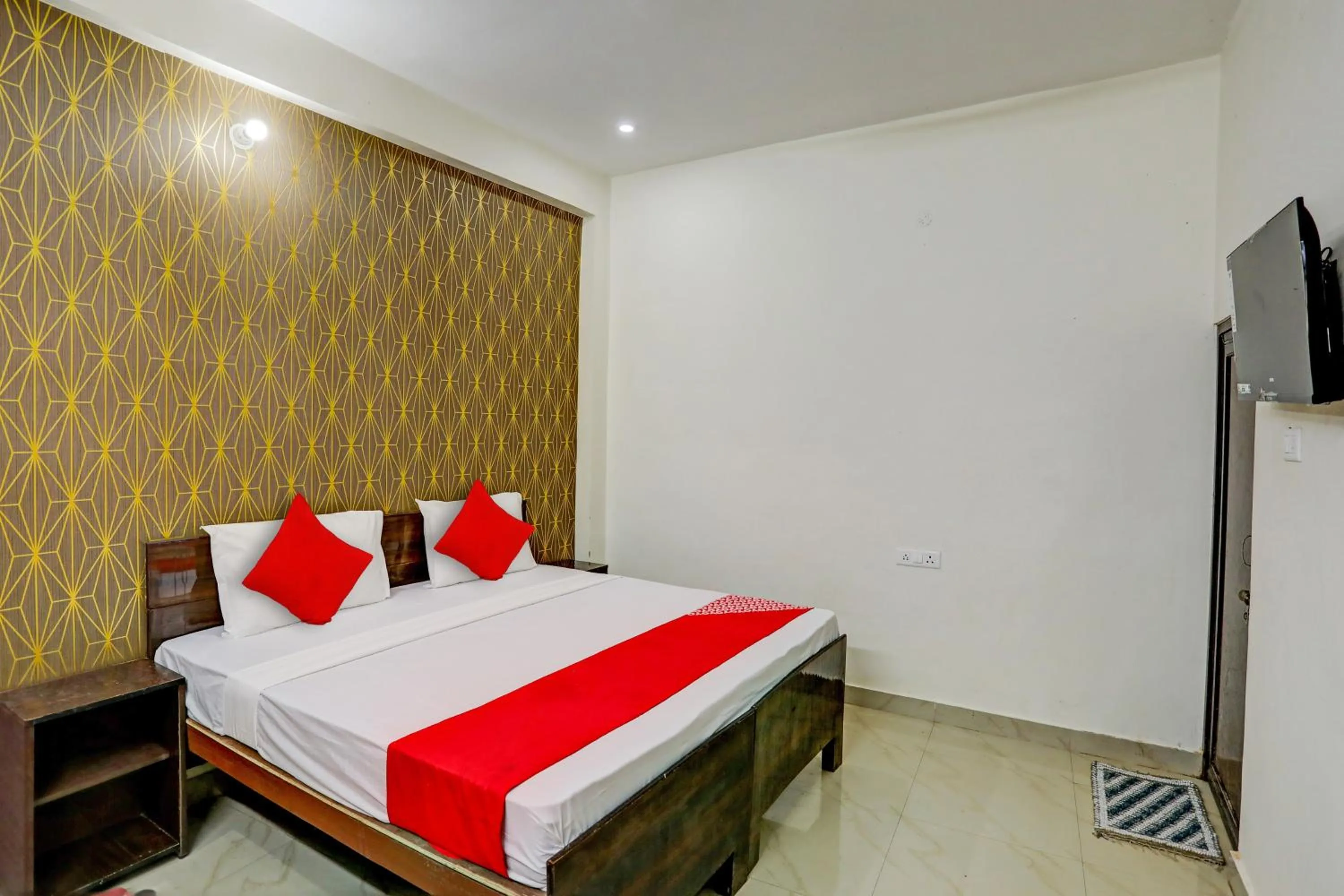 Bedroom, Bed in Hotel O The Raghav Villa