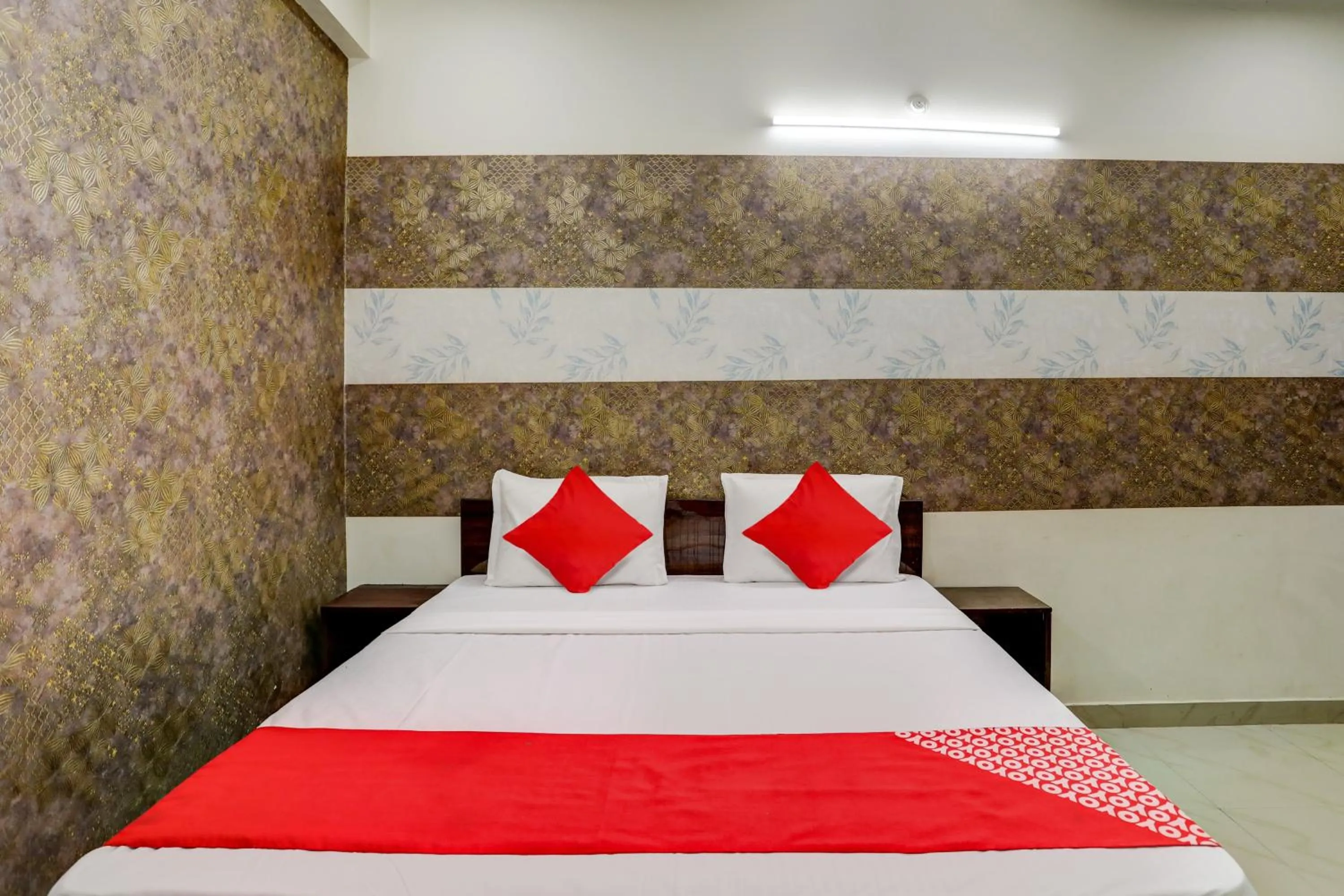 Bedroom, Bed in Hotel O The Raghav Villa