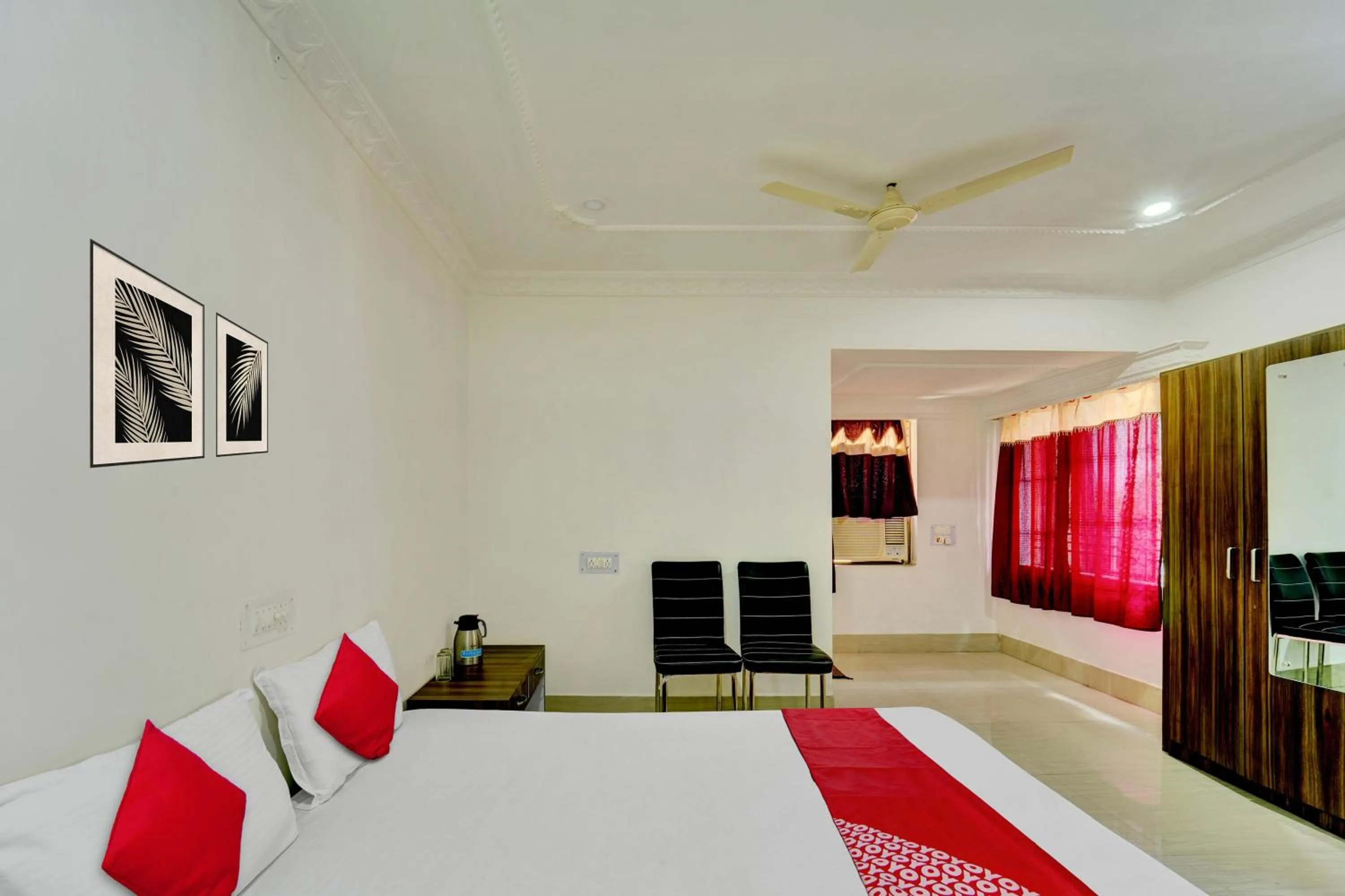 Bedroom in Hotel O Shakti Inn