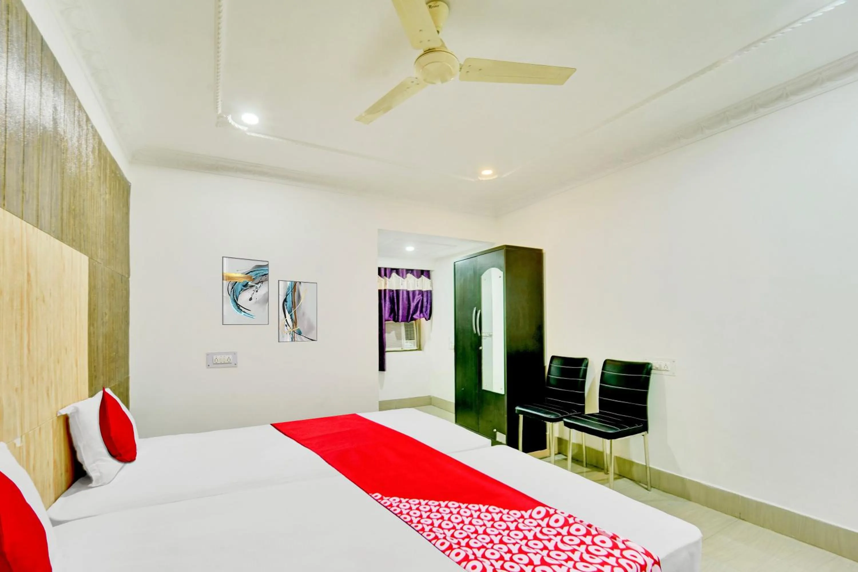 Bedroom in Hotel O Shakti Inn