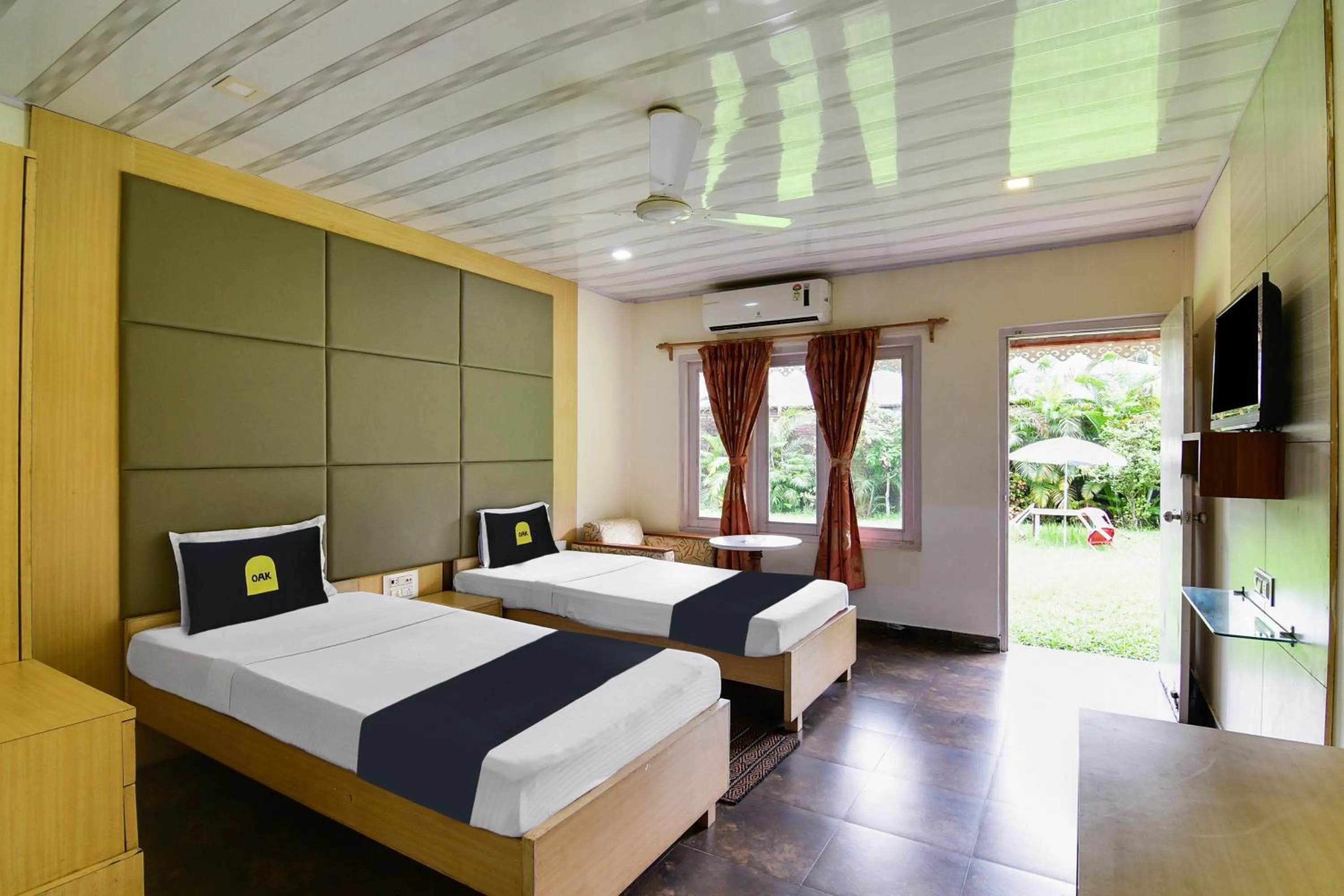 Bedroom, Bed in Townhouse OAK Gorumara Jungle Resort