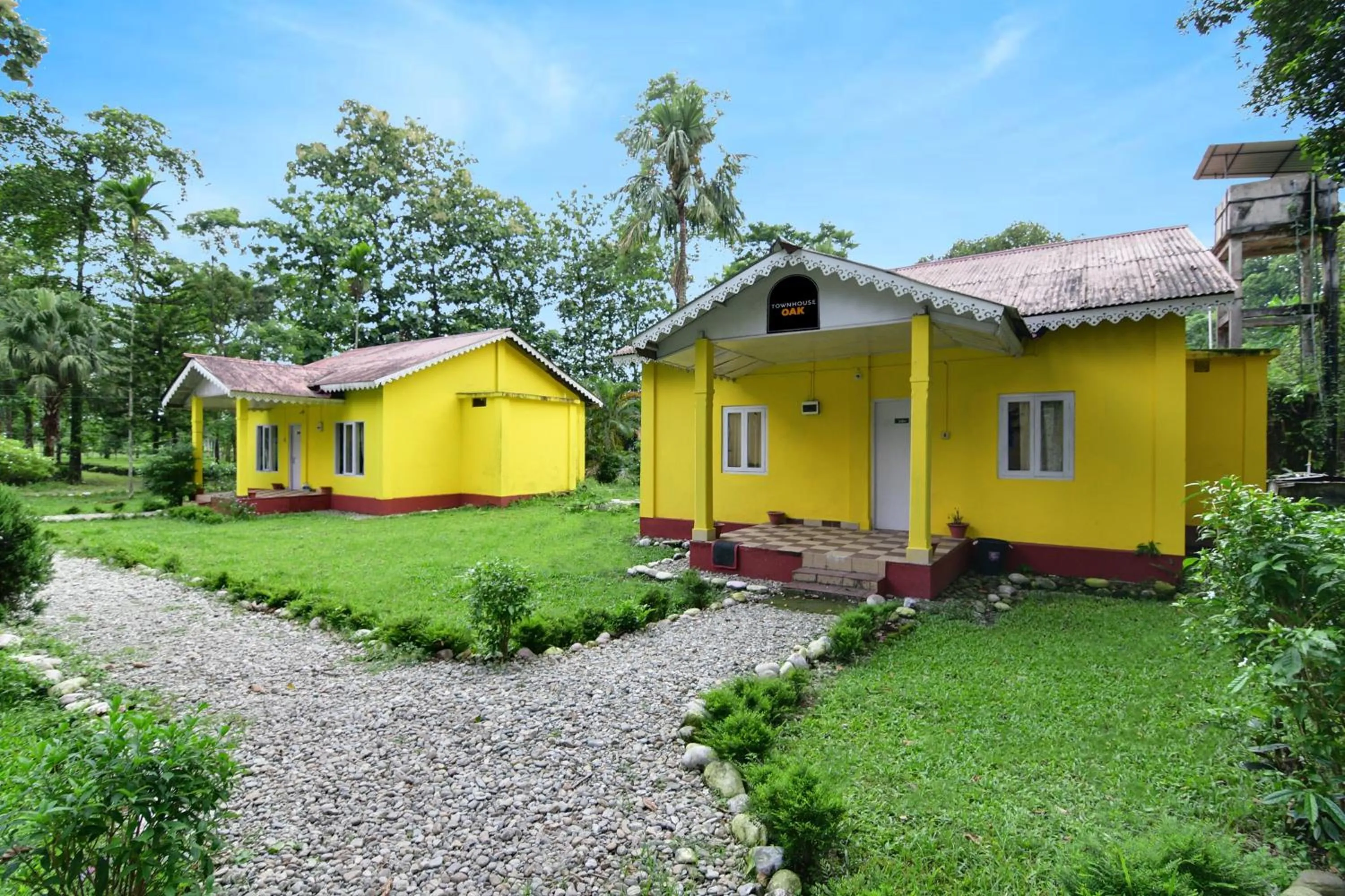 Facade/entrance in Townhouse OAK Gorumara Jungle Resort