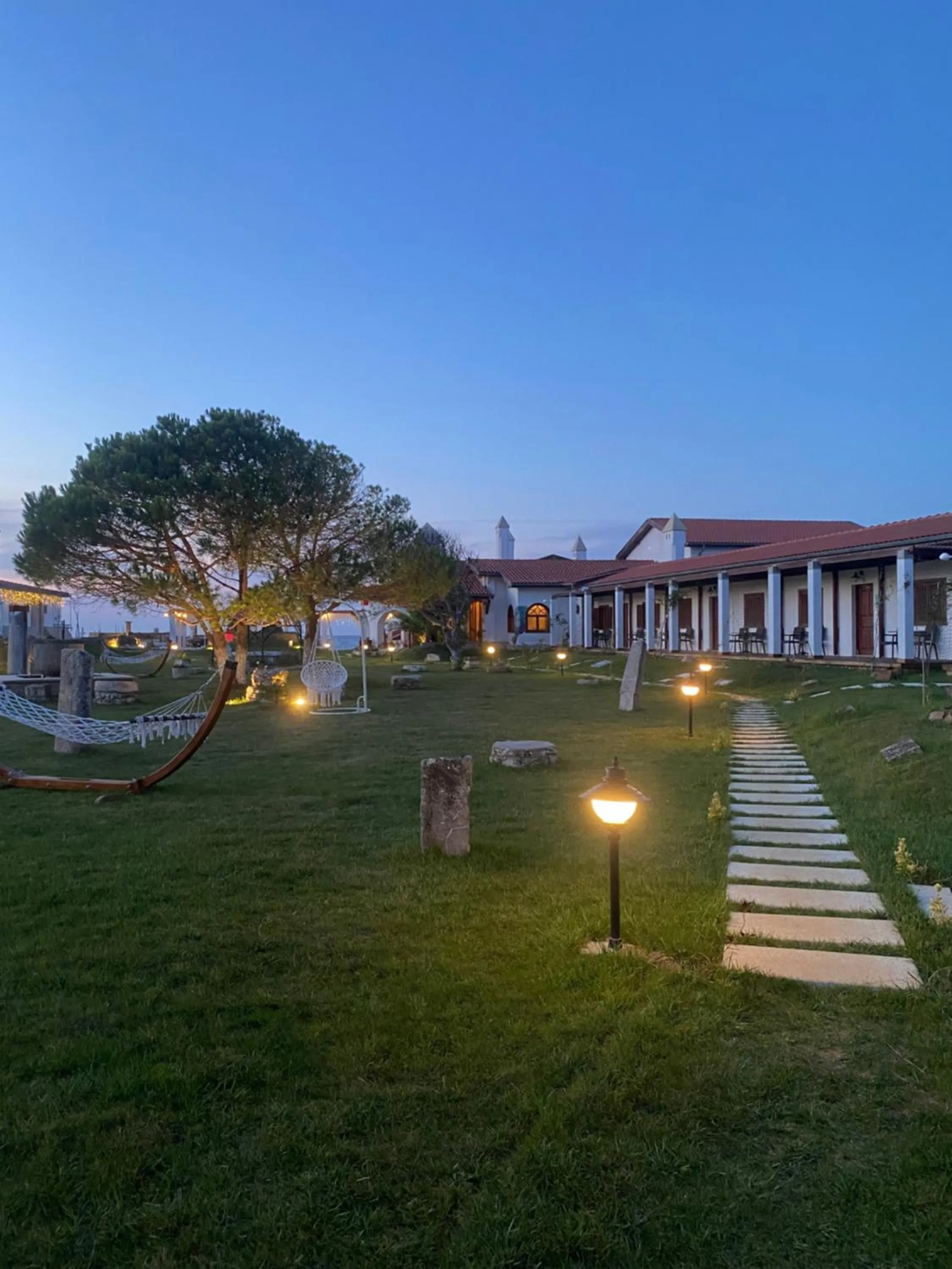 Garden view in Tarihi Kumbaba Otel