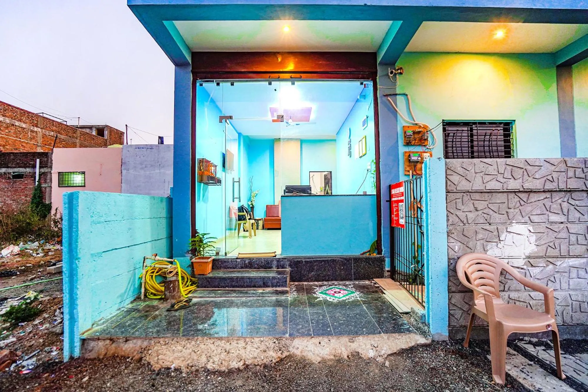 Facade/entrance in FabExpress Evaan Deluxe Rooms