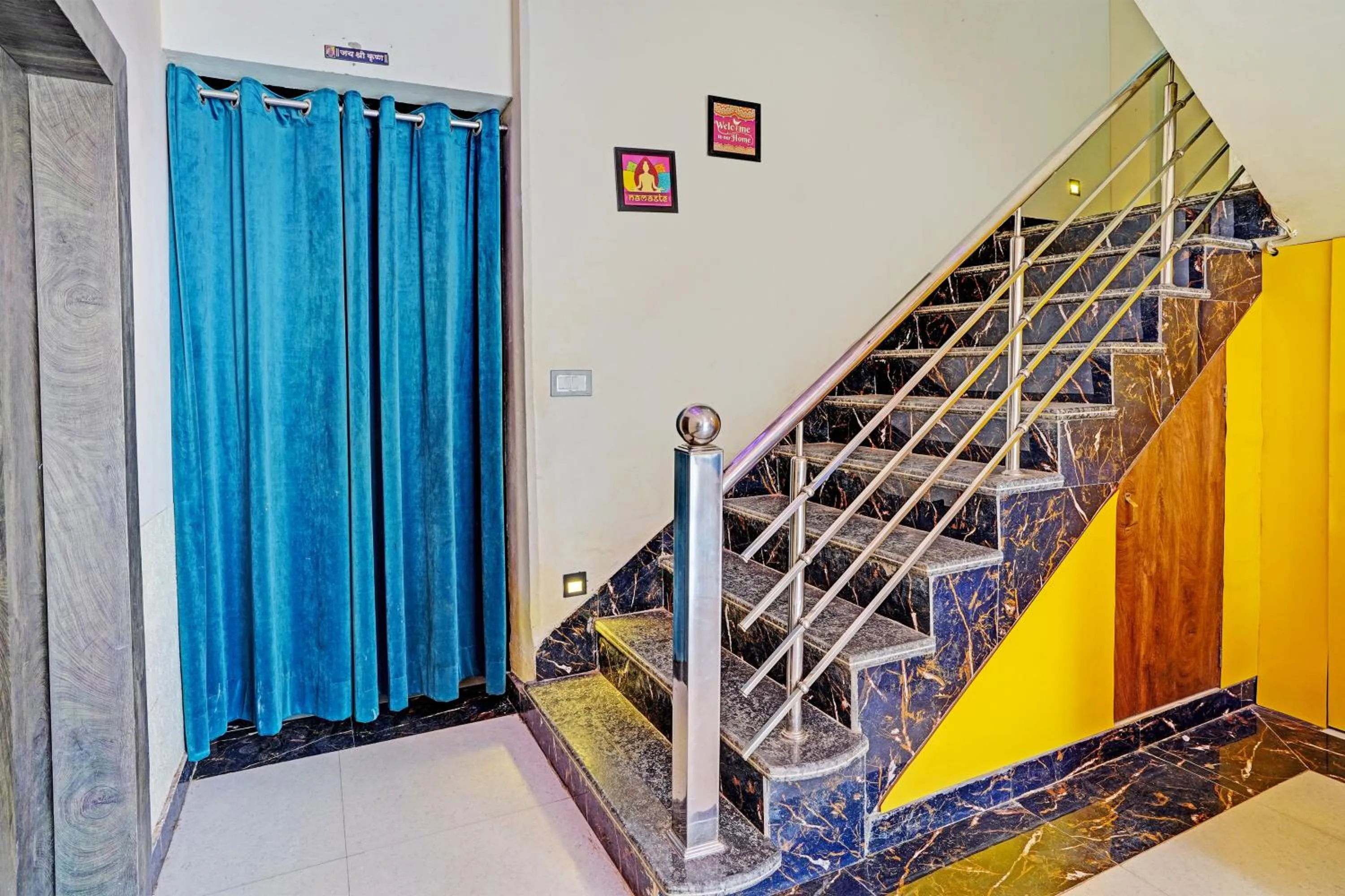 Lobby or reception in Hotel O Real Out Of The Blue