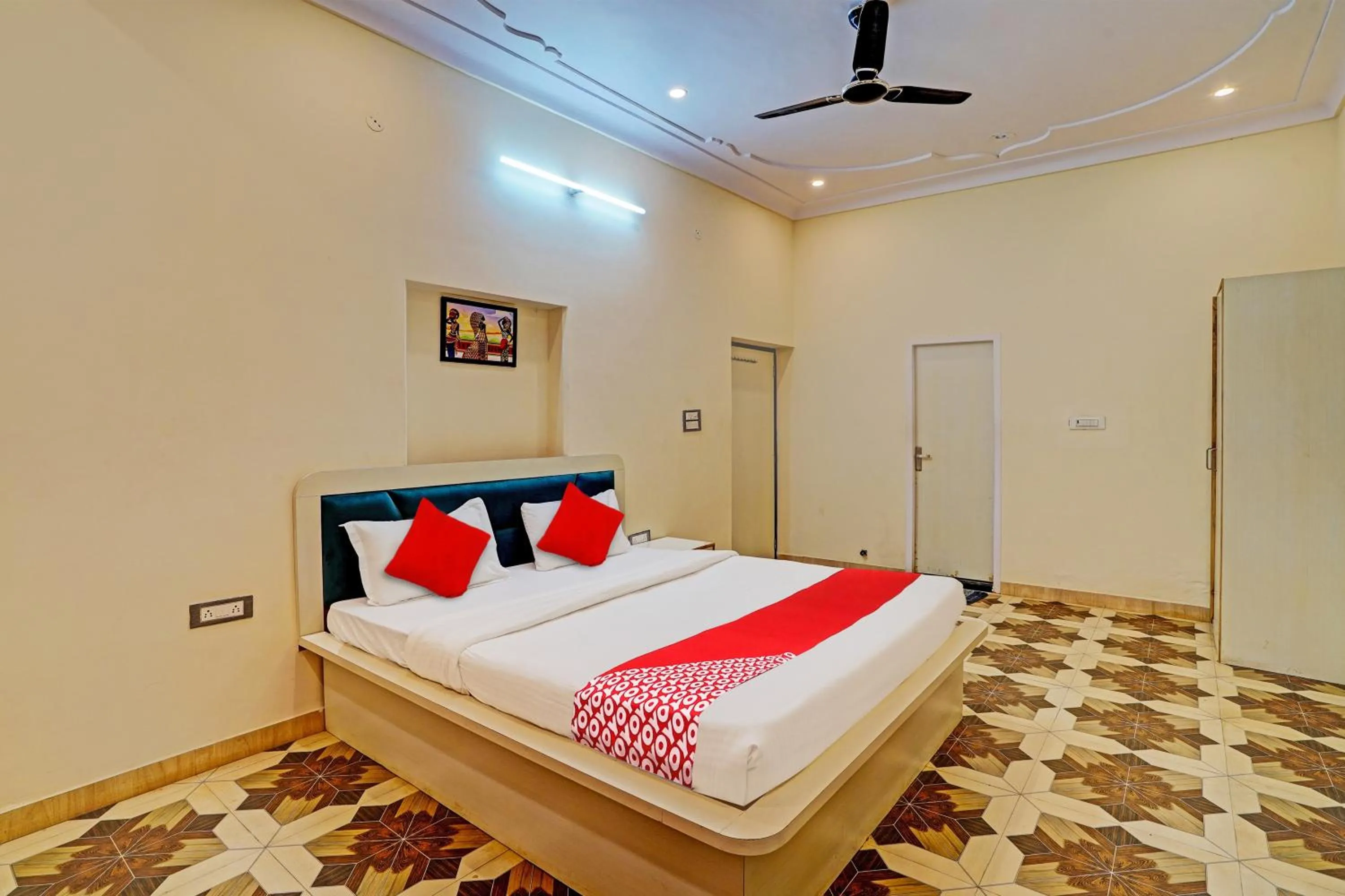 Lobby or reception, Bed in Hotel O Real Out Of The Blue