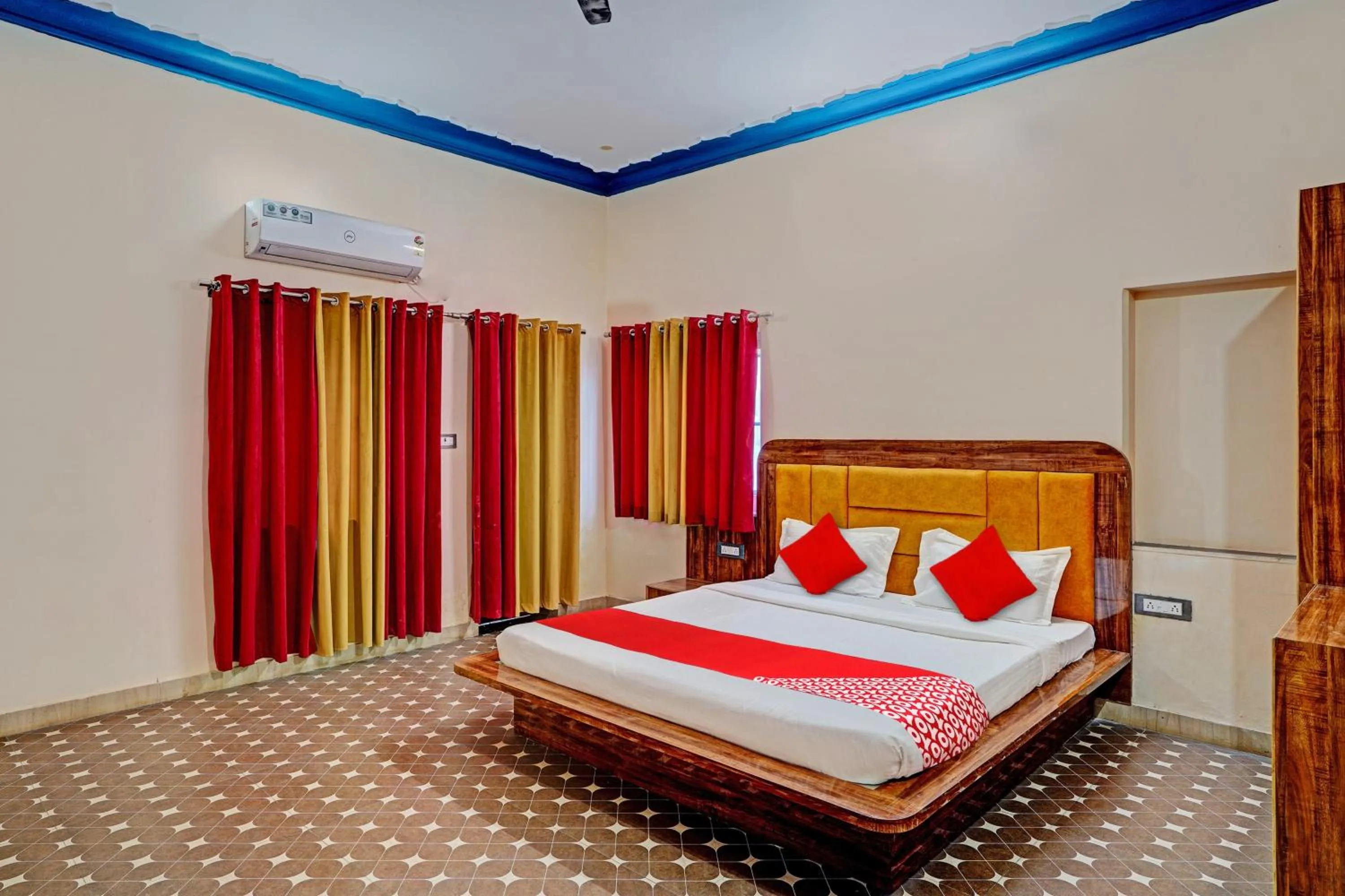 Bedroom, Bed in Hotel O Real Out Of The Blue