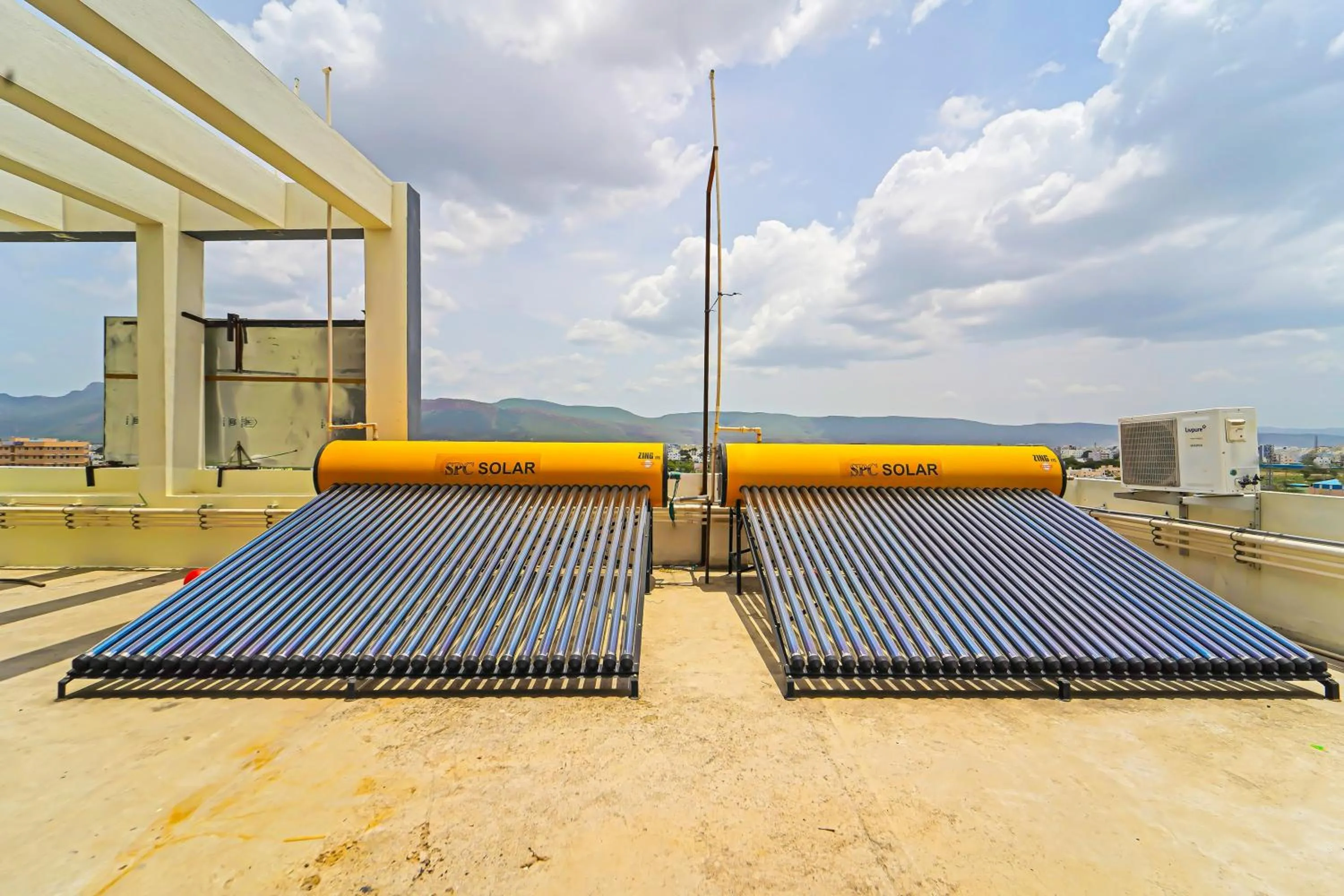 Facade/entrance in Hotel O Jayam Residency